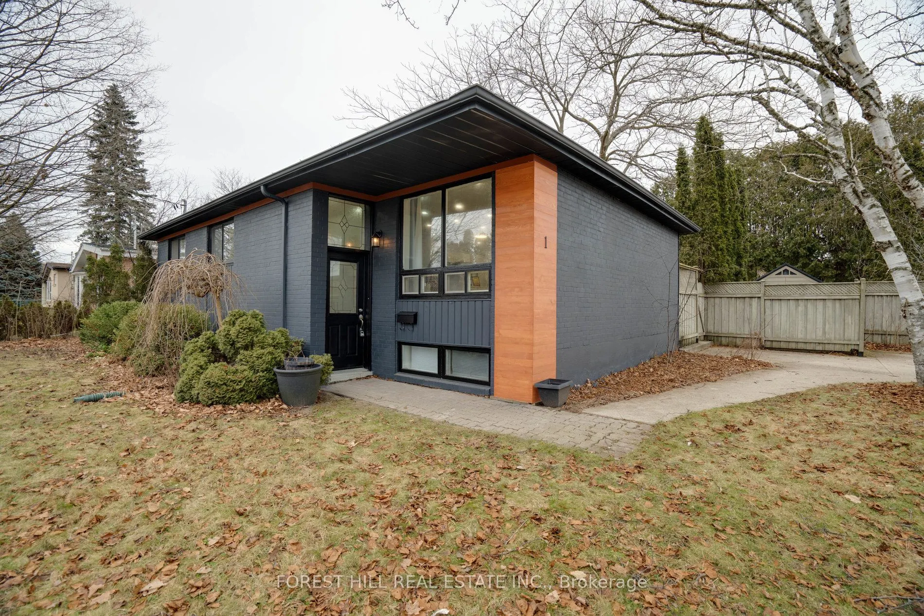 1 Willis Drive
