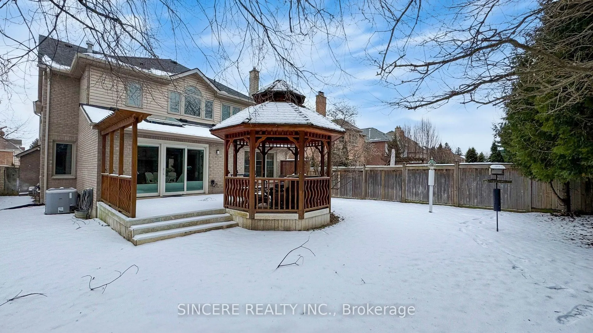 76 Braeside Square