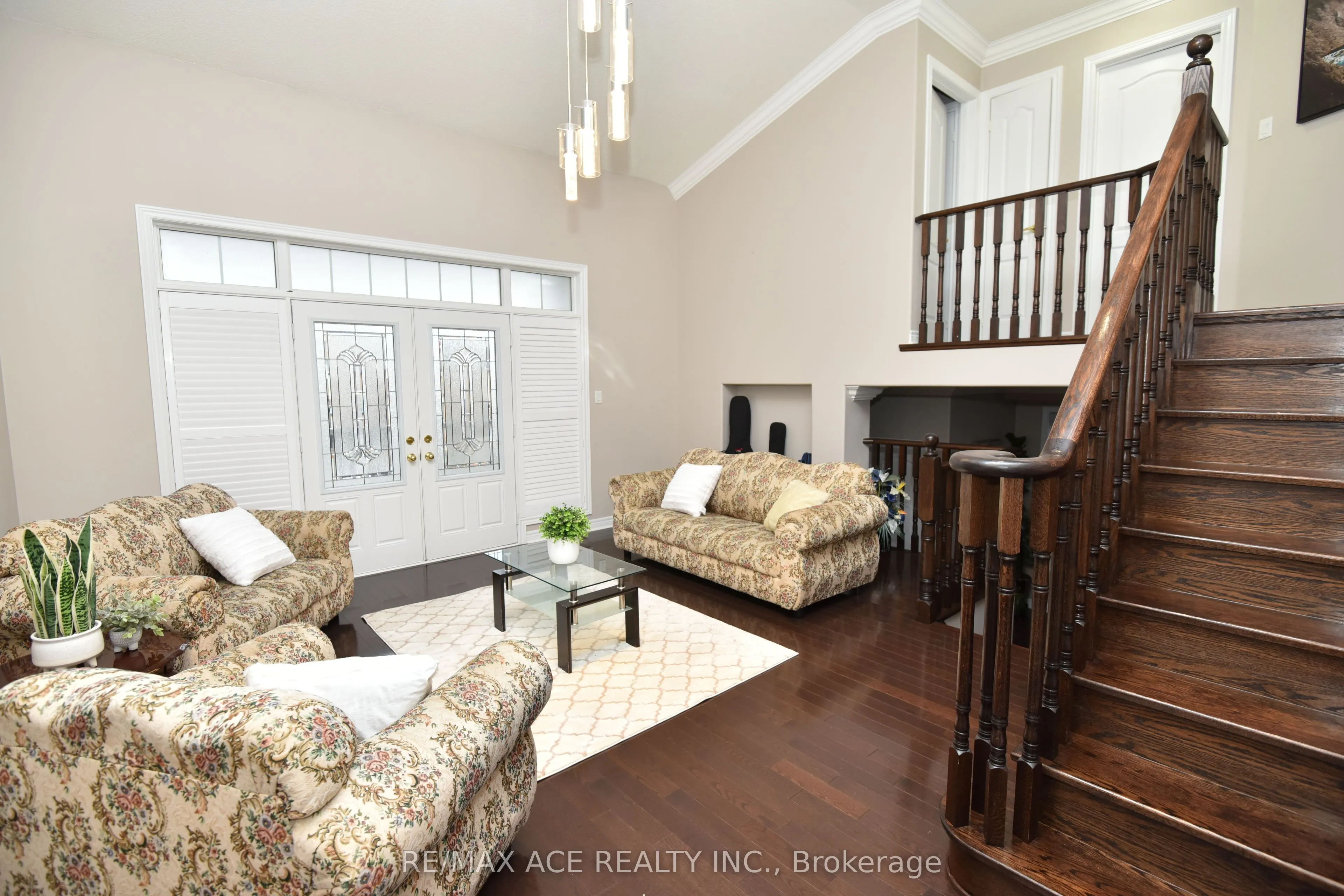 42 Grayleaf Drive