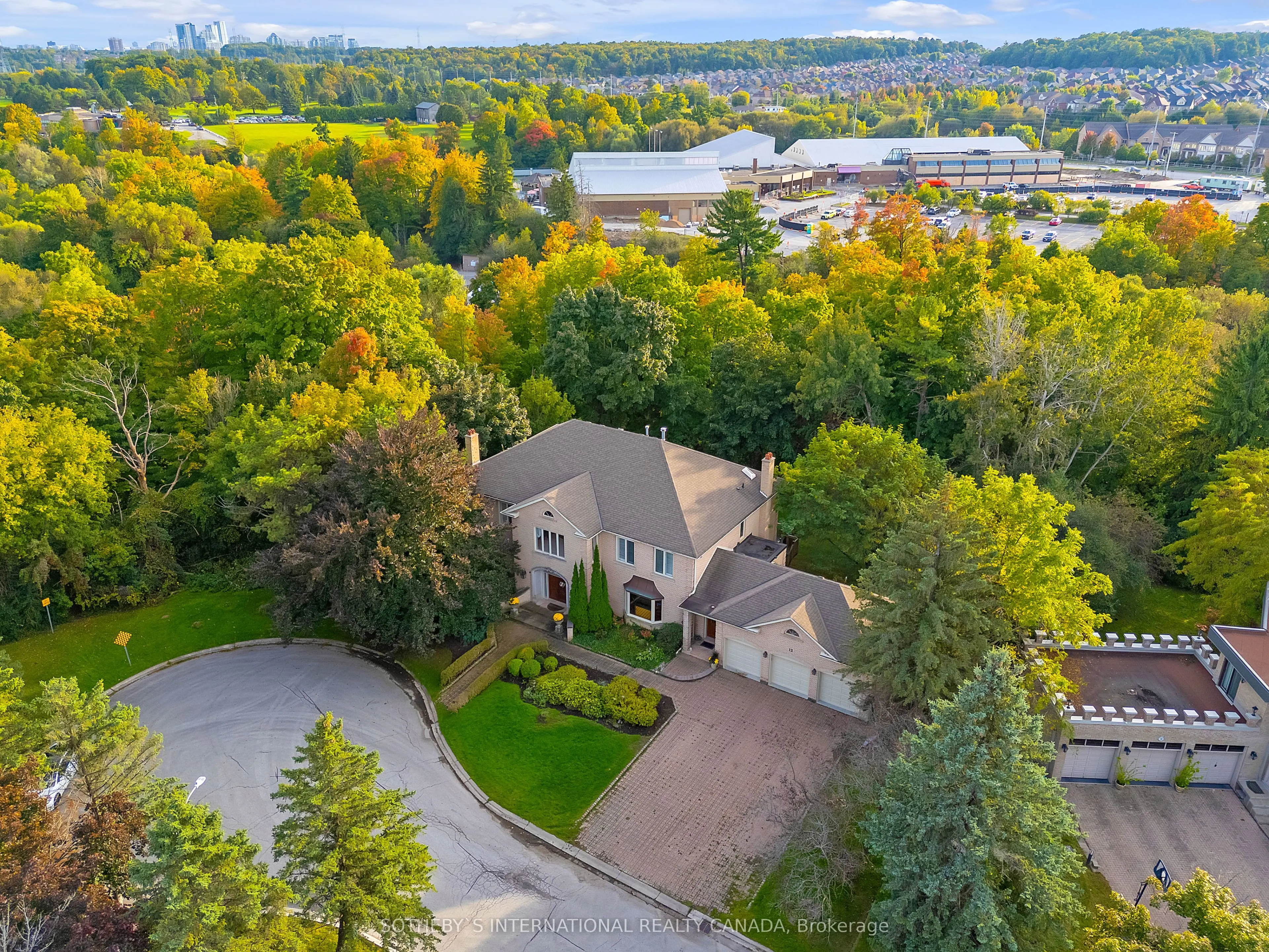 12 Moodie Drive