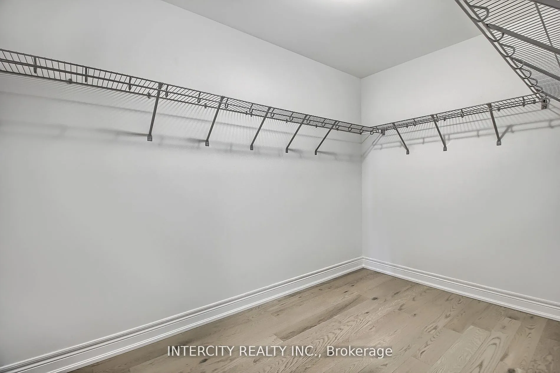 331 Seaview Heights
