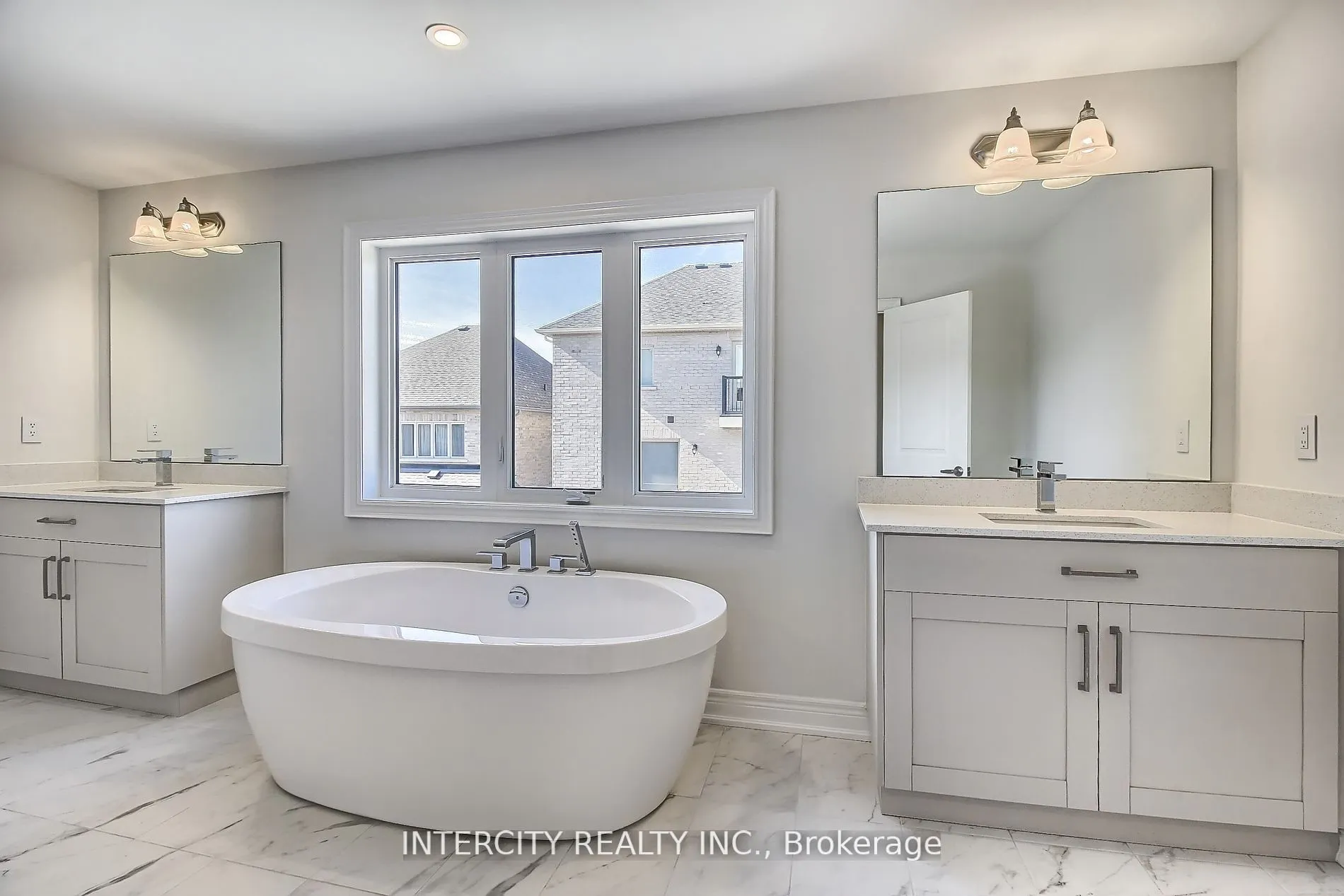 331 Seaview Heights