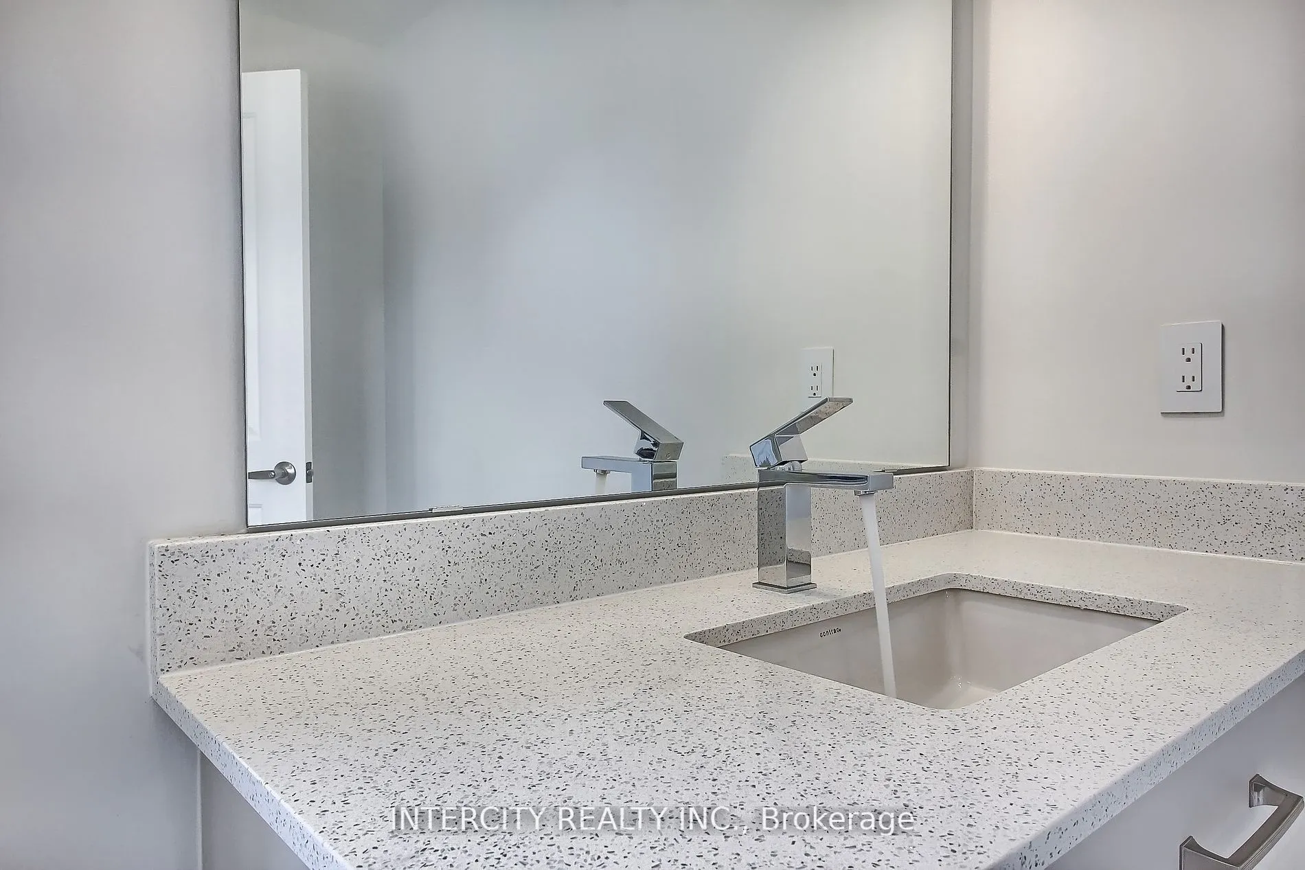 331 Seaview Heights