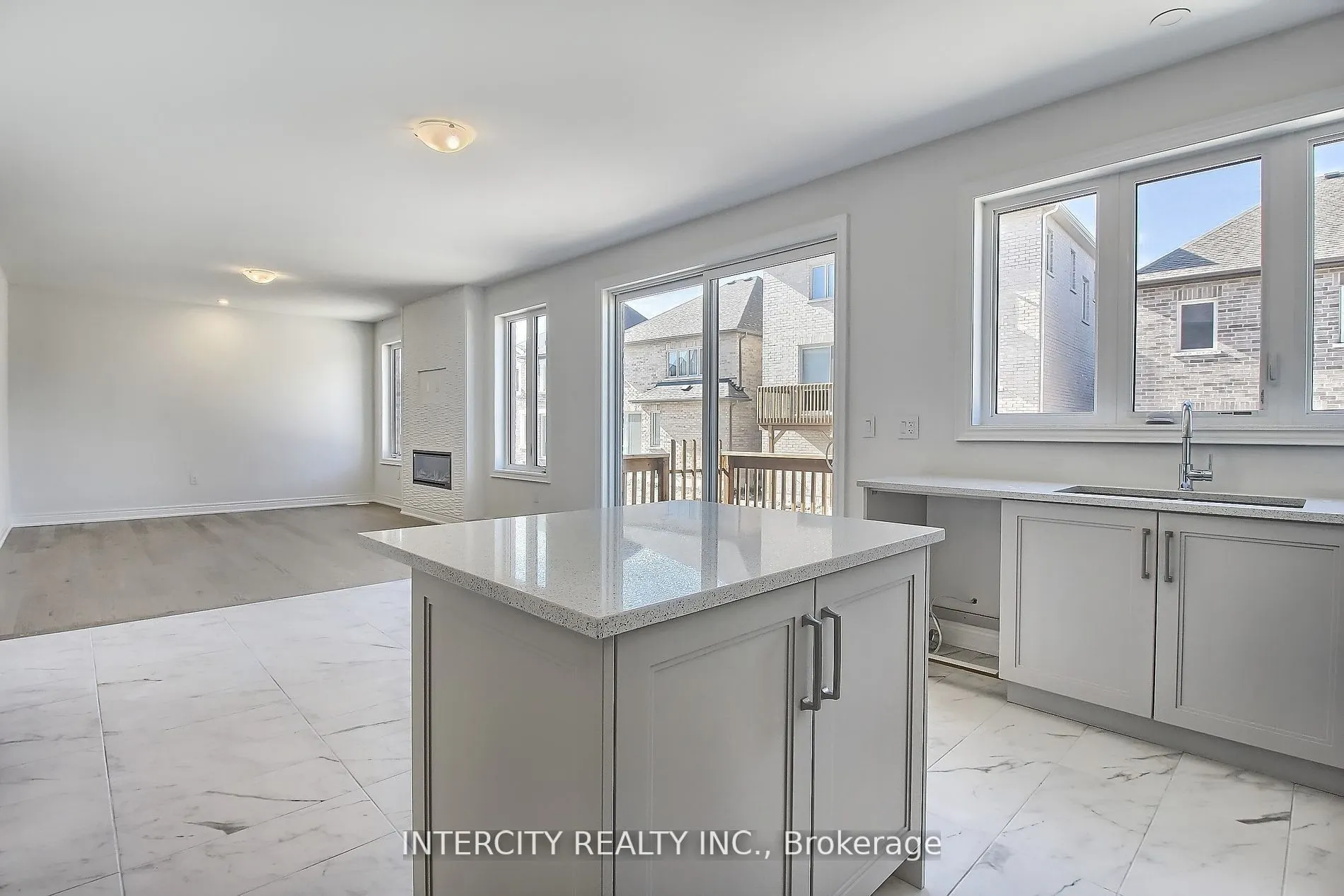 331 Seaview Heights