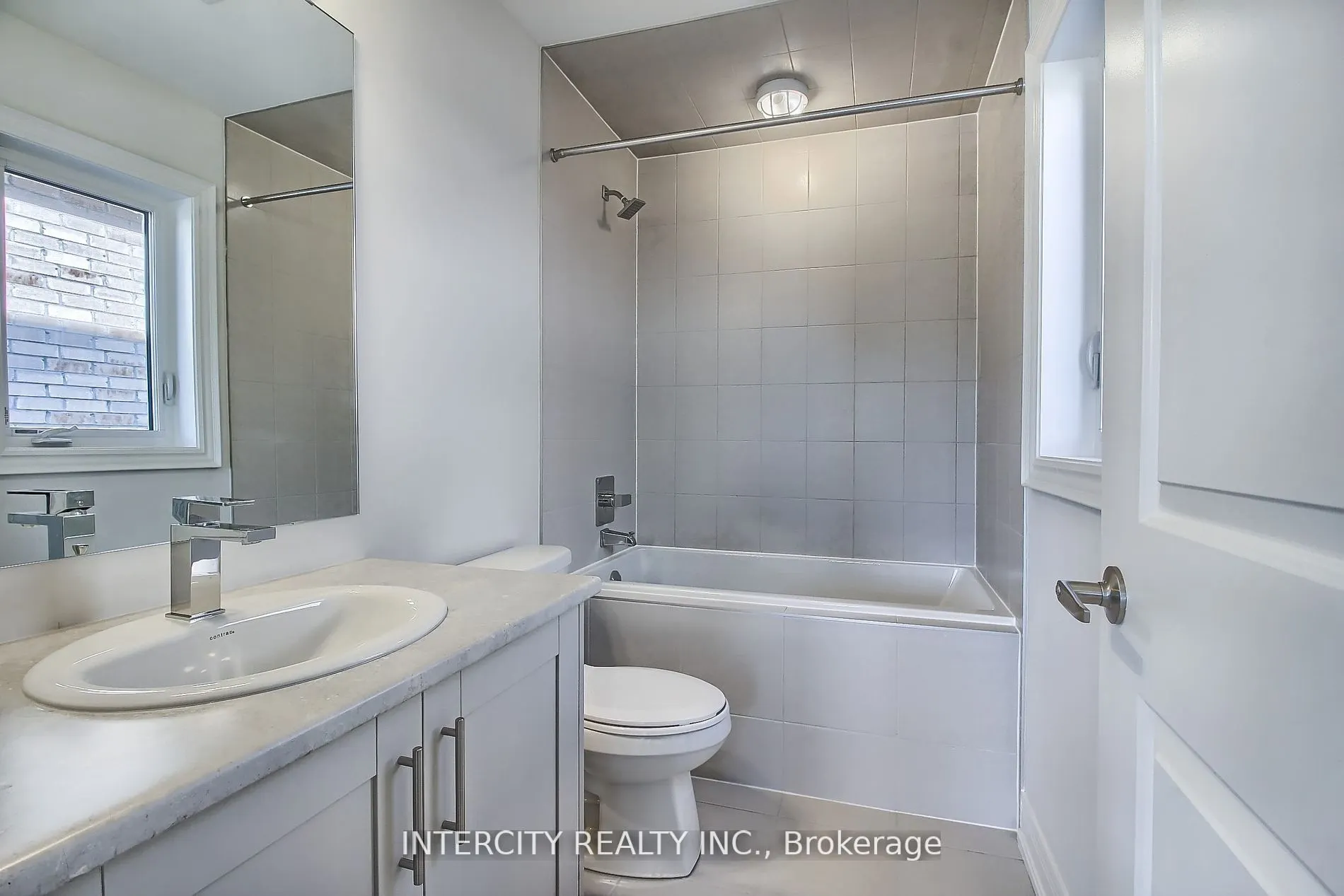 331 Seaview Heights