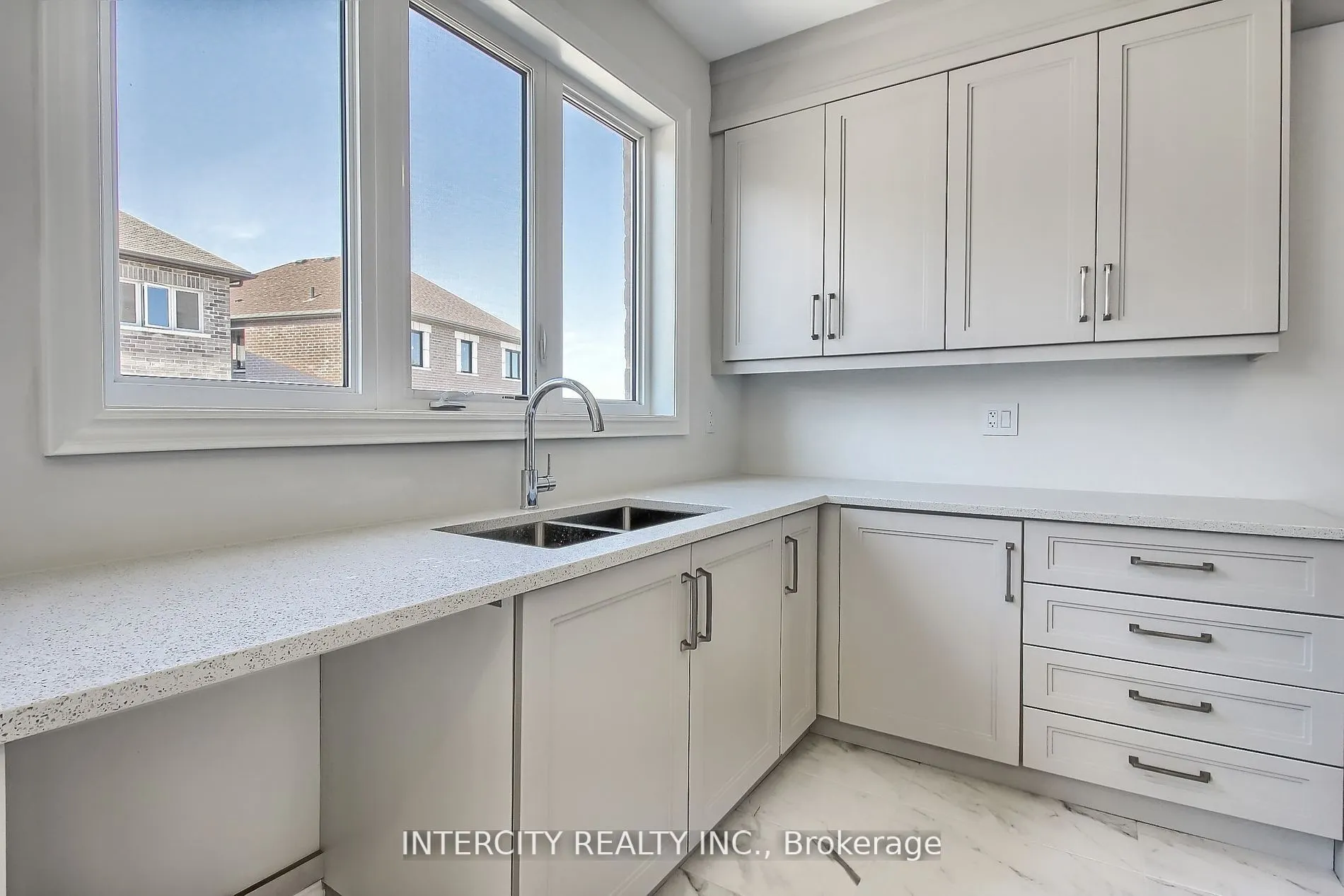 331 Seaview Heights