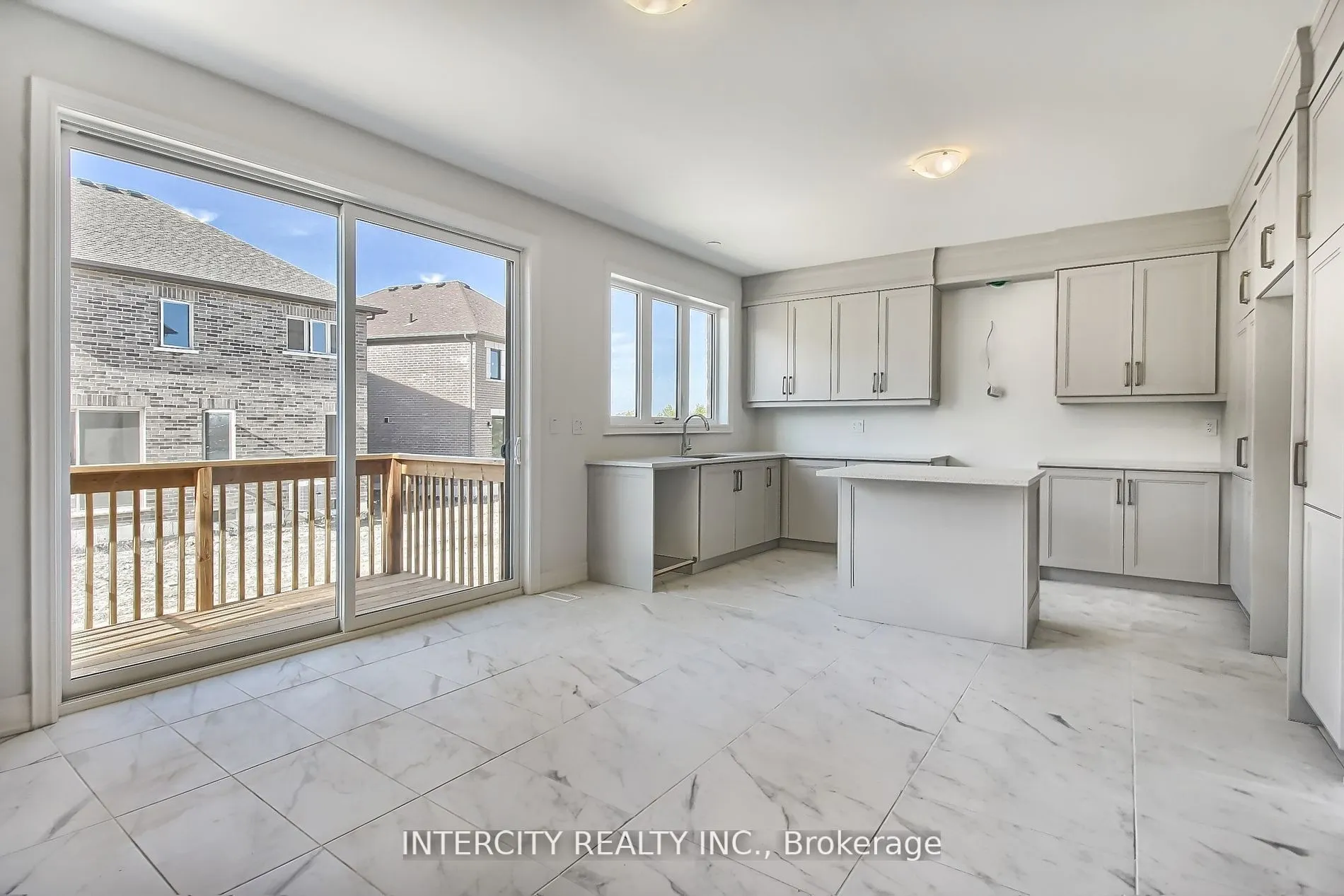 331 Seaview Heights