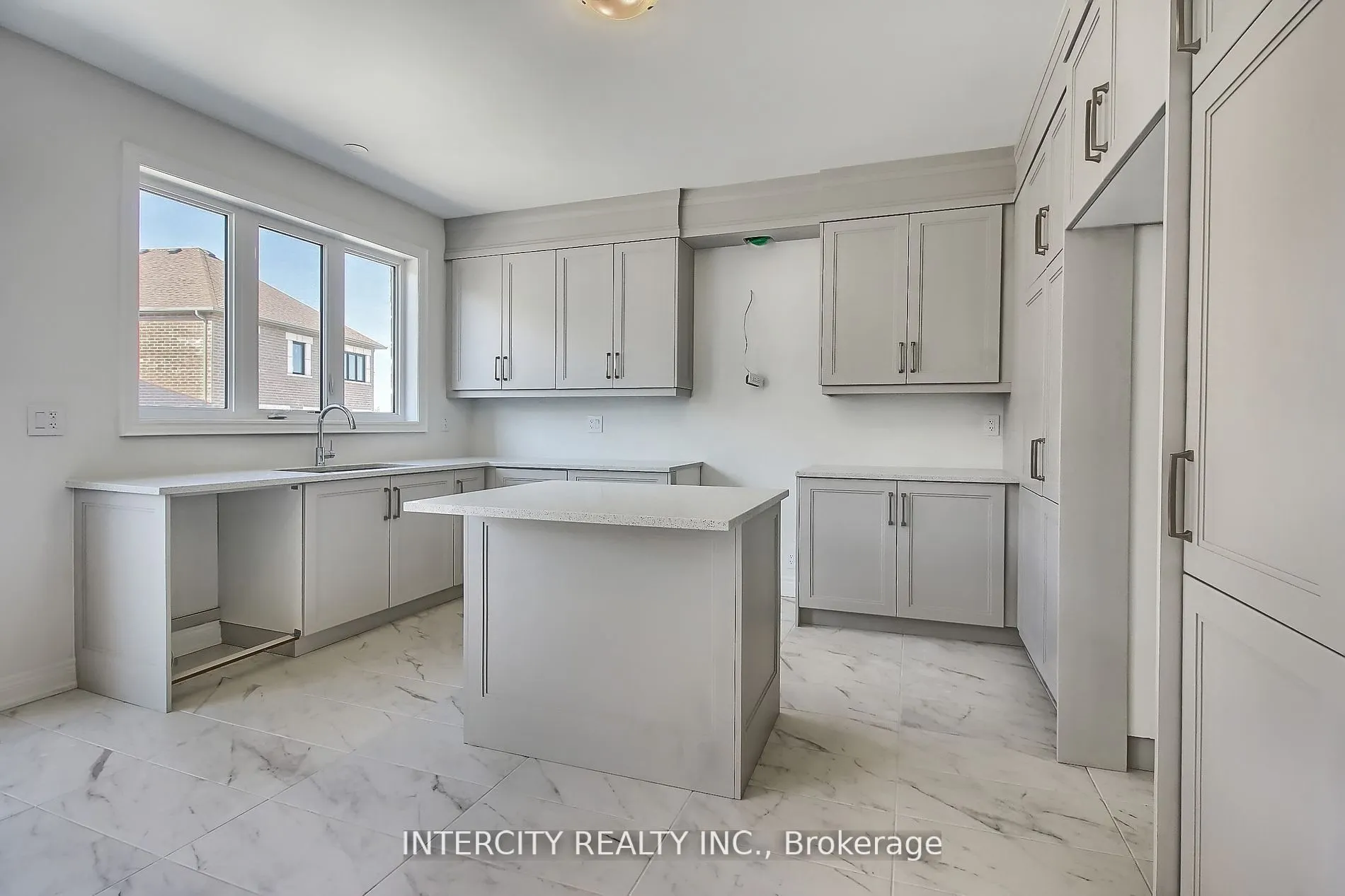 331 Seaview Heights