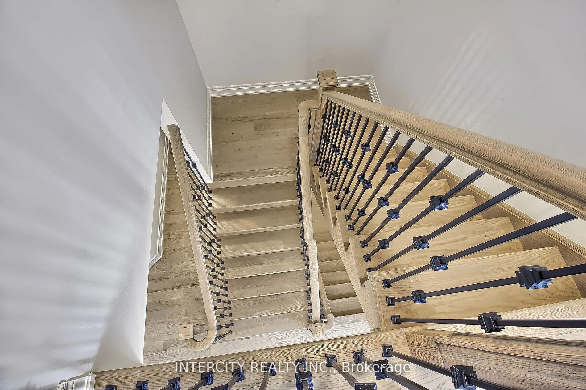331 Seaview Heights