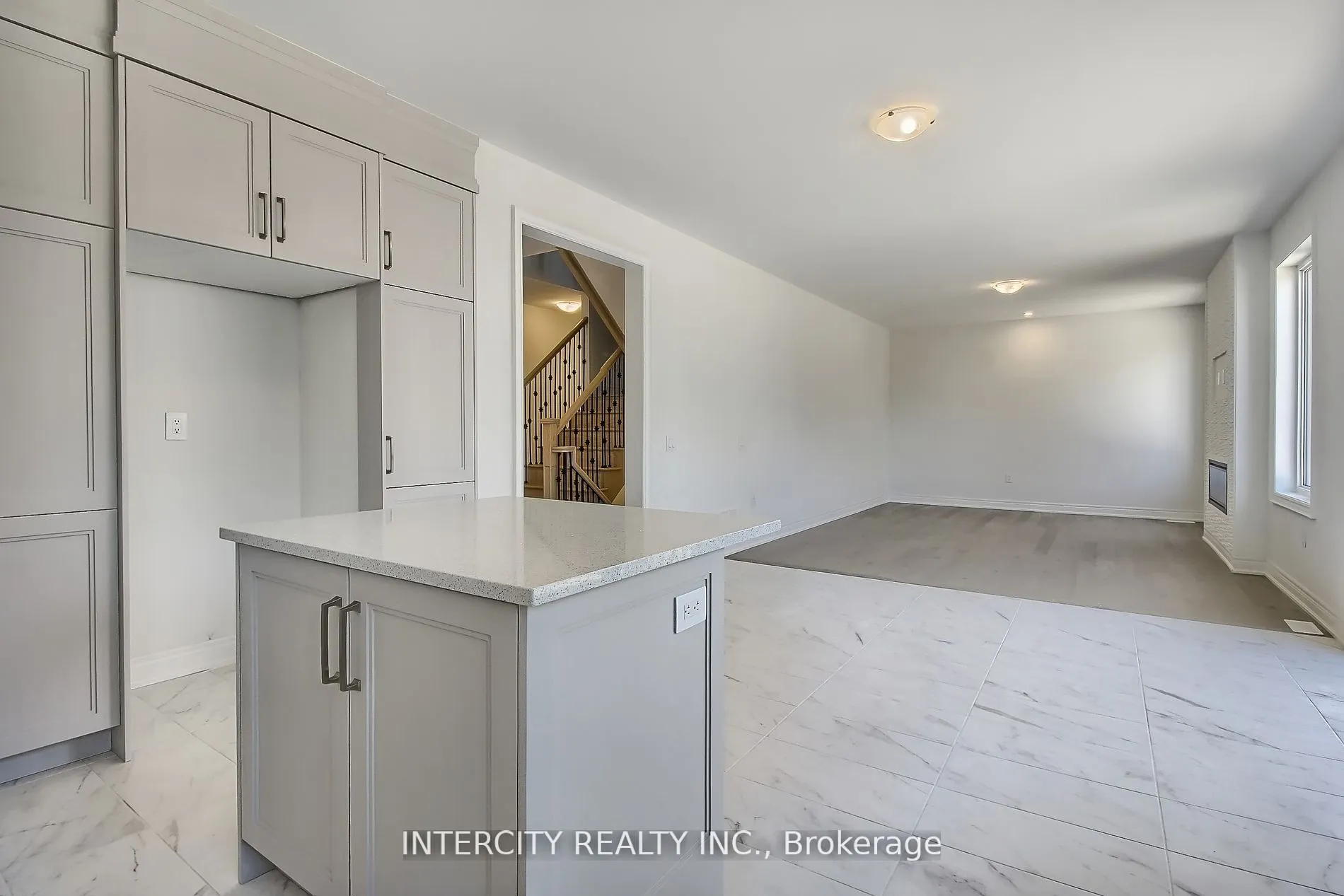 331 Seaview Heights