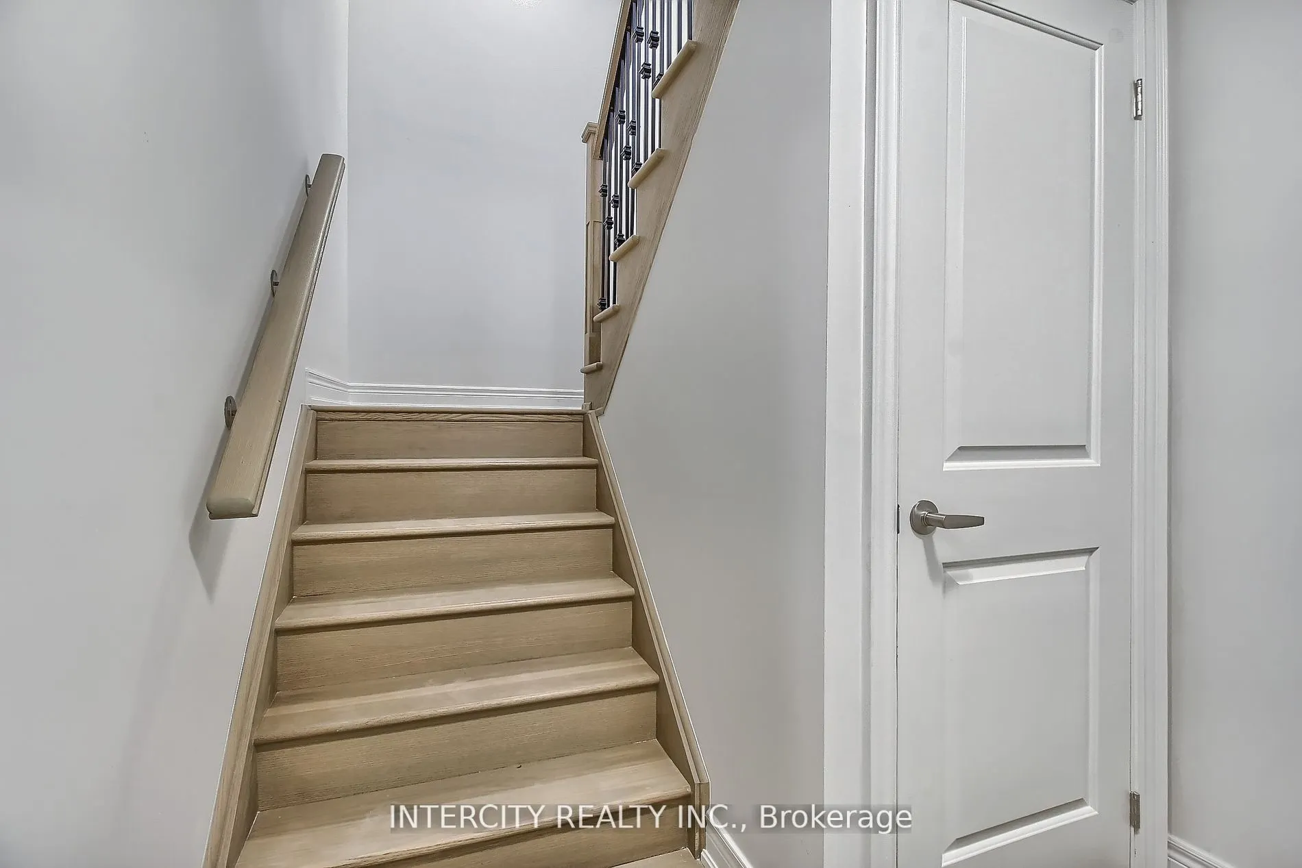 331 Seaview Heights