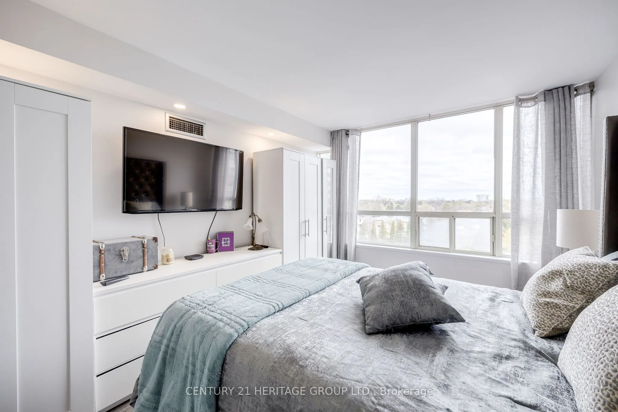 7 Townsgate Drive, #707