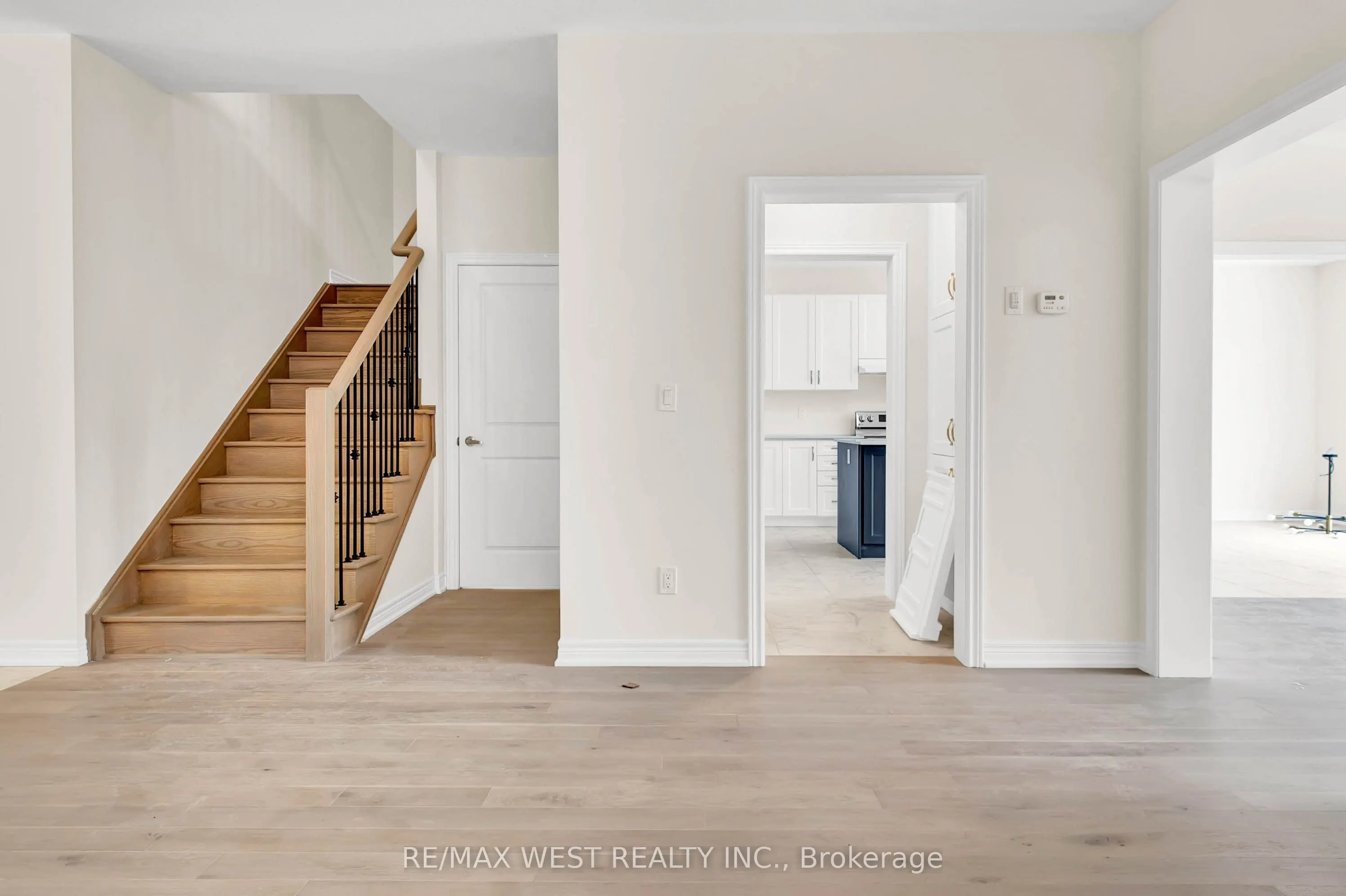 1418 Davis, #Main