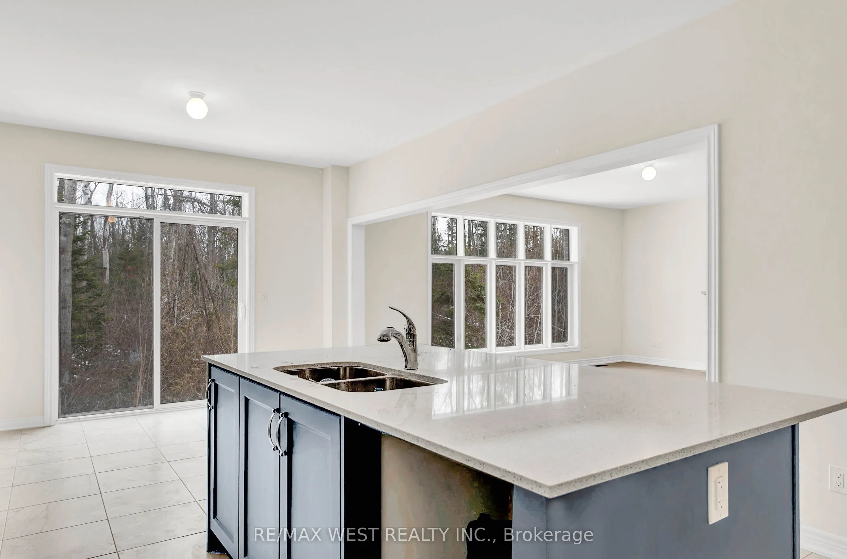 1418 Davis, #Main