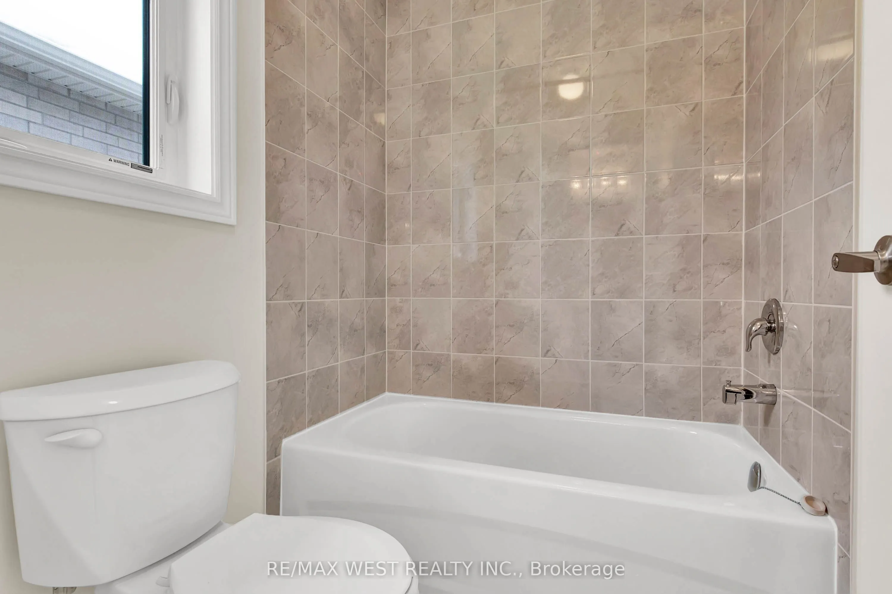1418 Davis, #Main