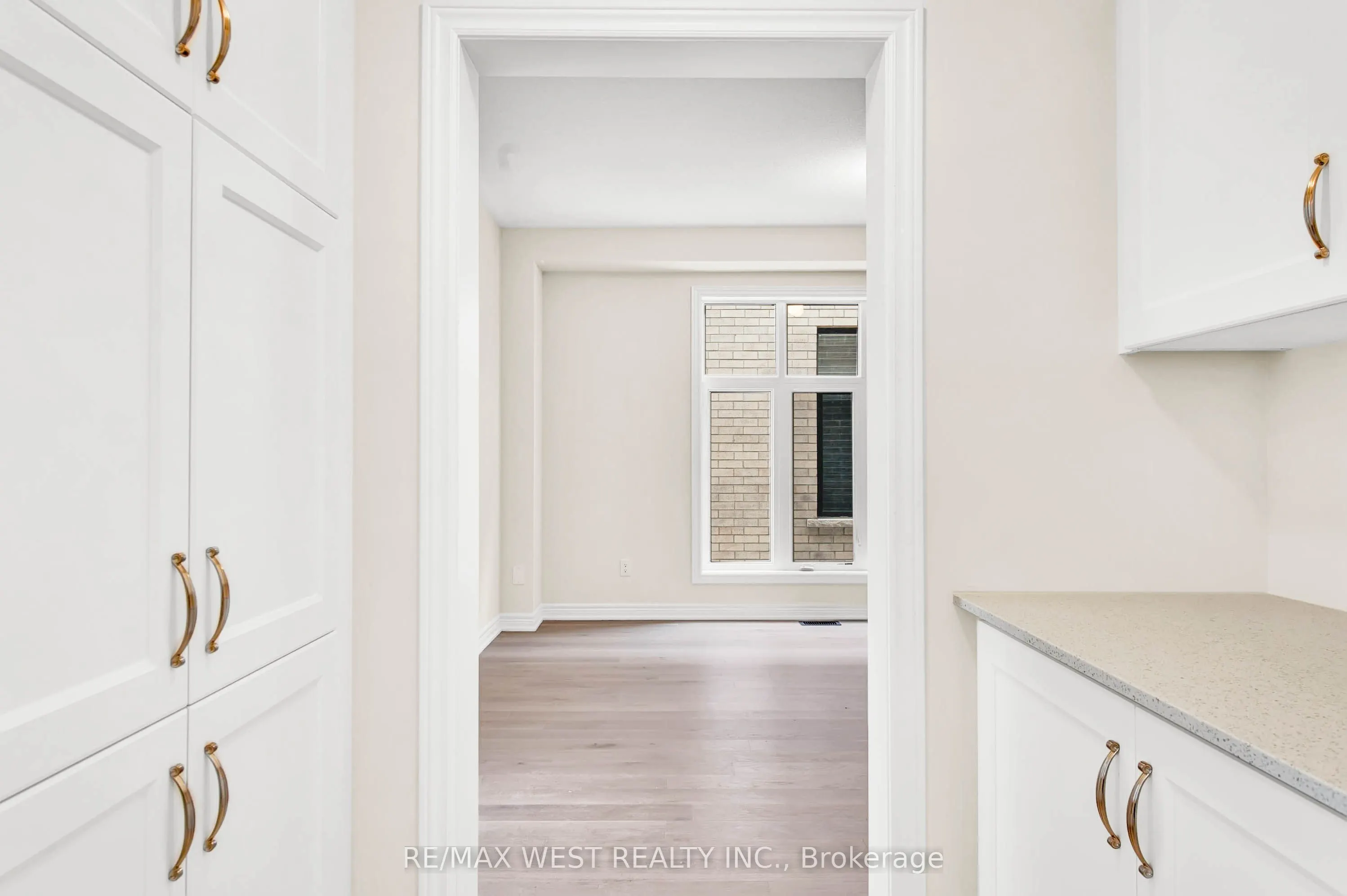 1418 Davis, #Main