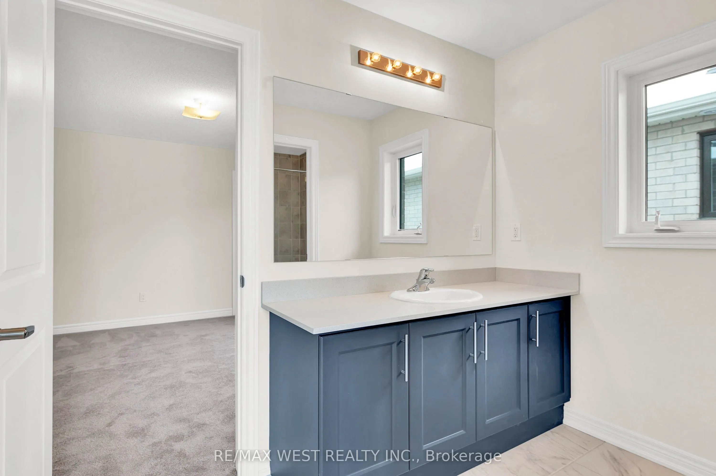 1418 Davis, #Main