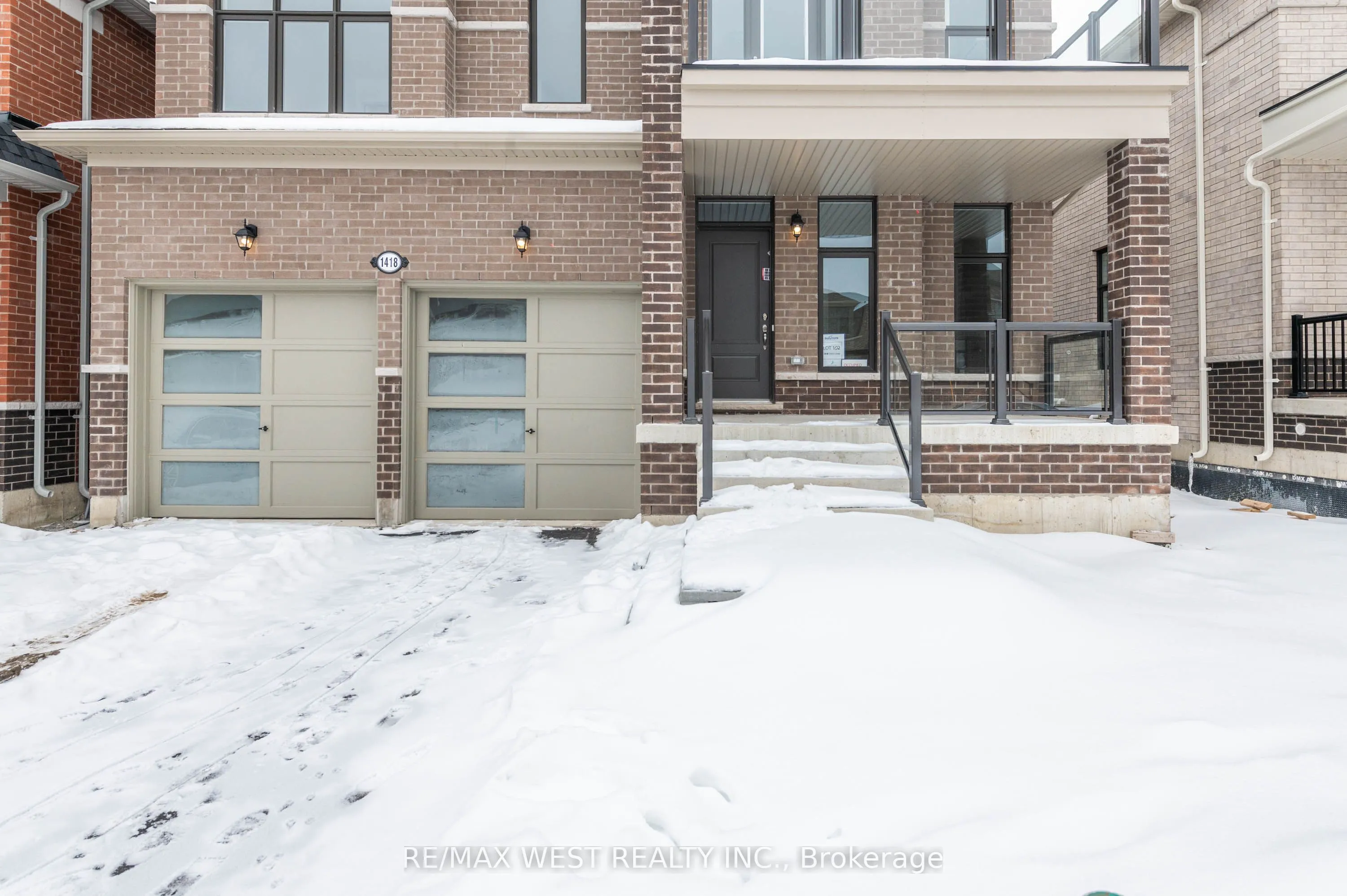 1418 Davis, #Main