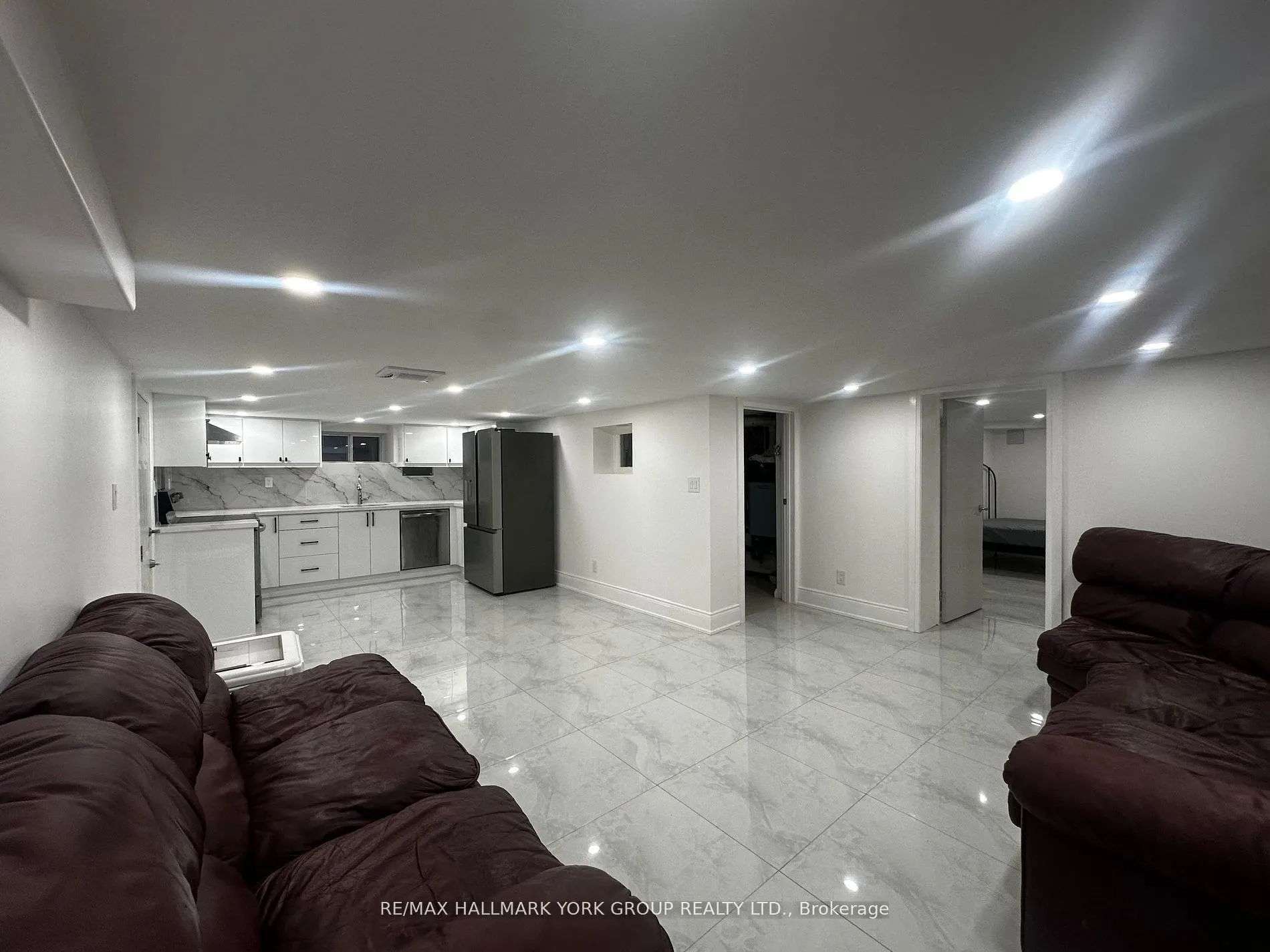 420 Osborne Street #Lower