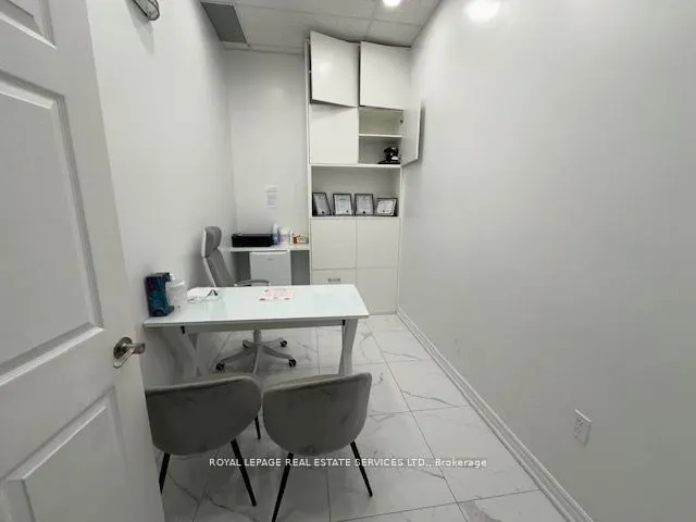 7163 Yonge Street, #102