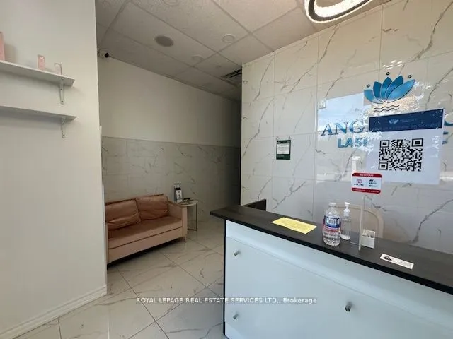 7163 Yonge Street, #102