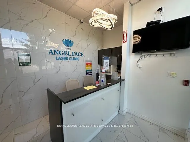 7163 Yonge Street, #102
