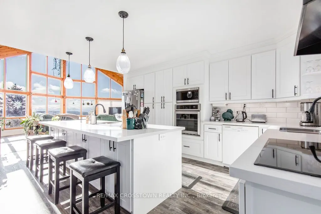 5556 10th Sideroad Road