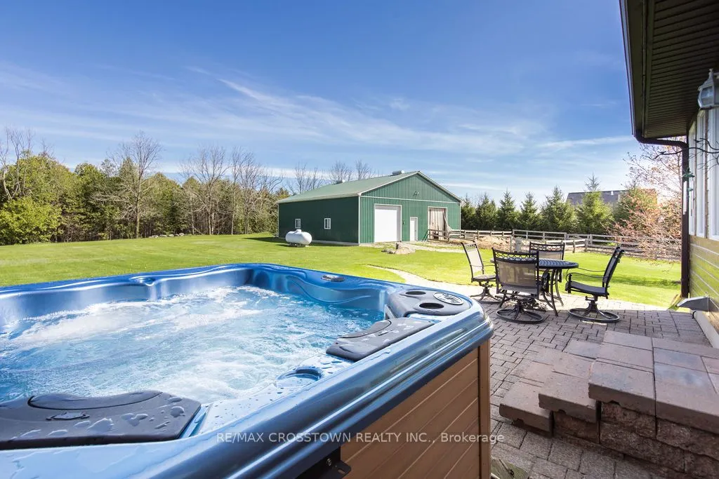 5556 10th Sideroad Road