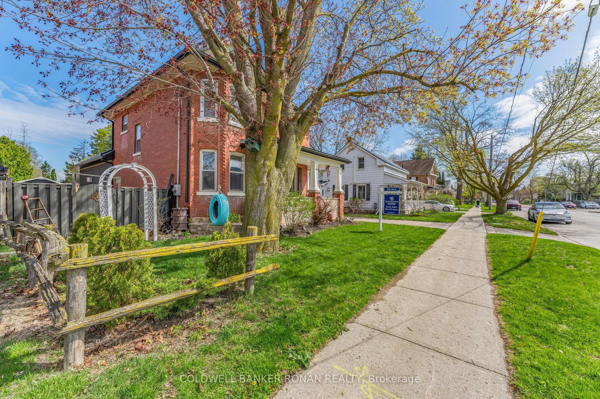 54 Nelson Street W