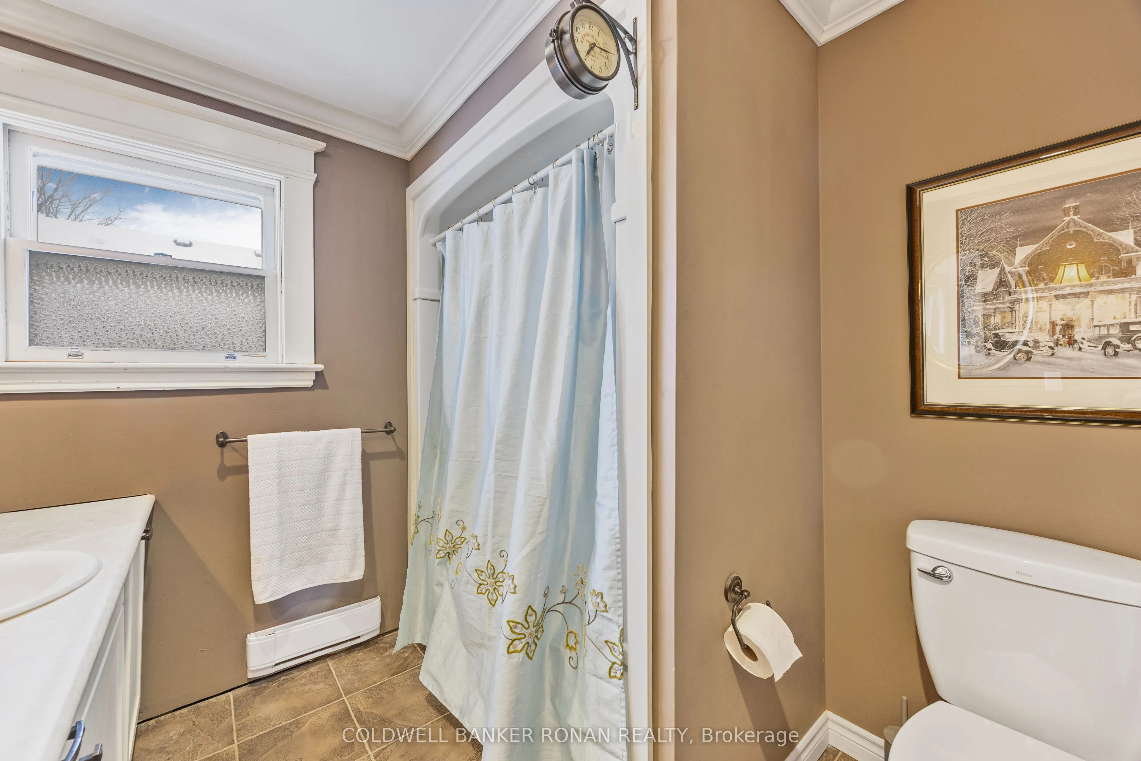 54 Nelson Street W
