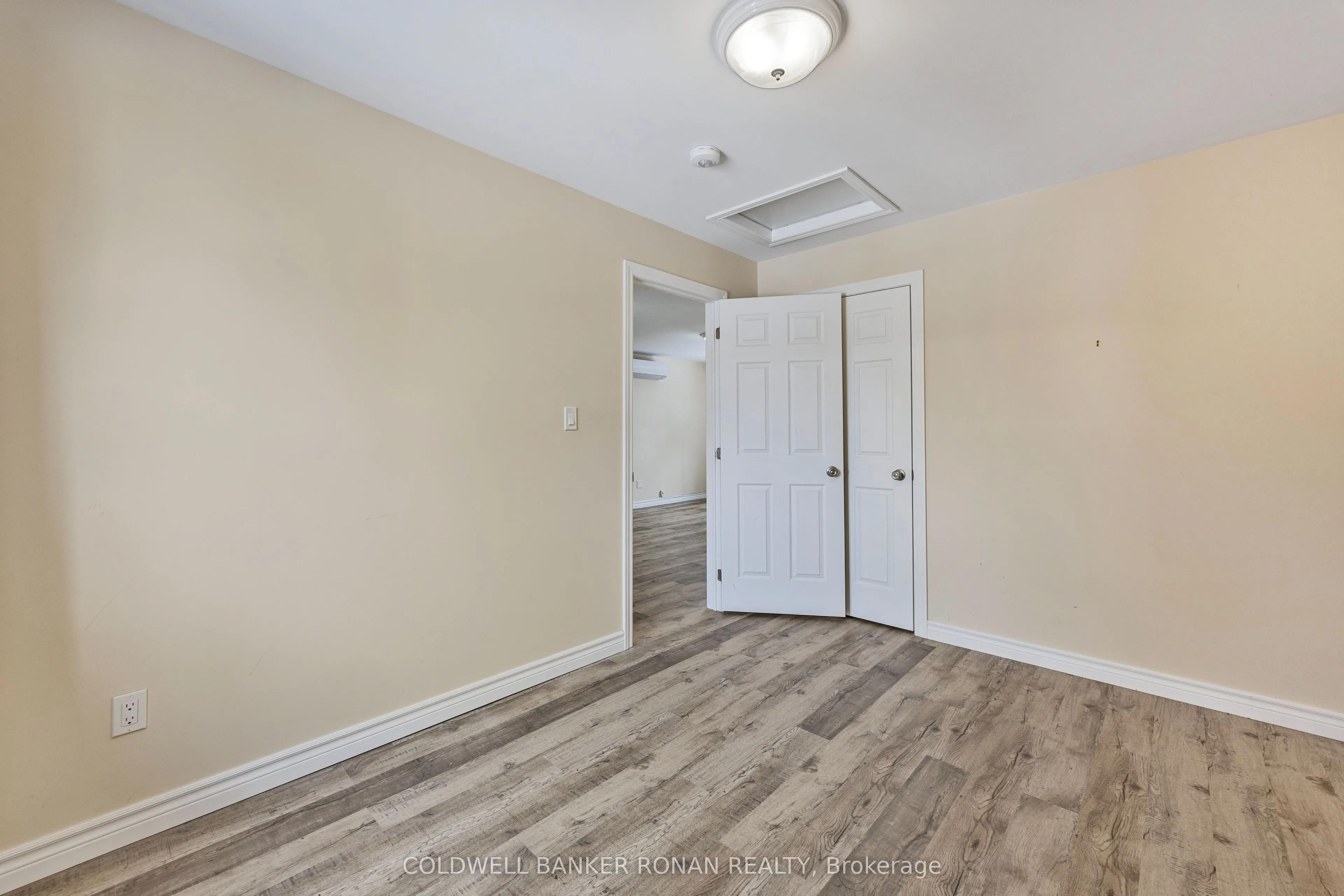 54 Nelson Street W