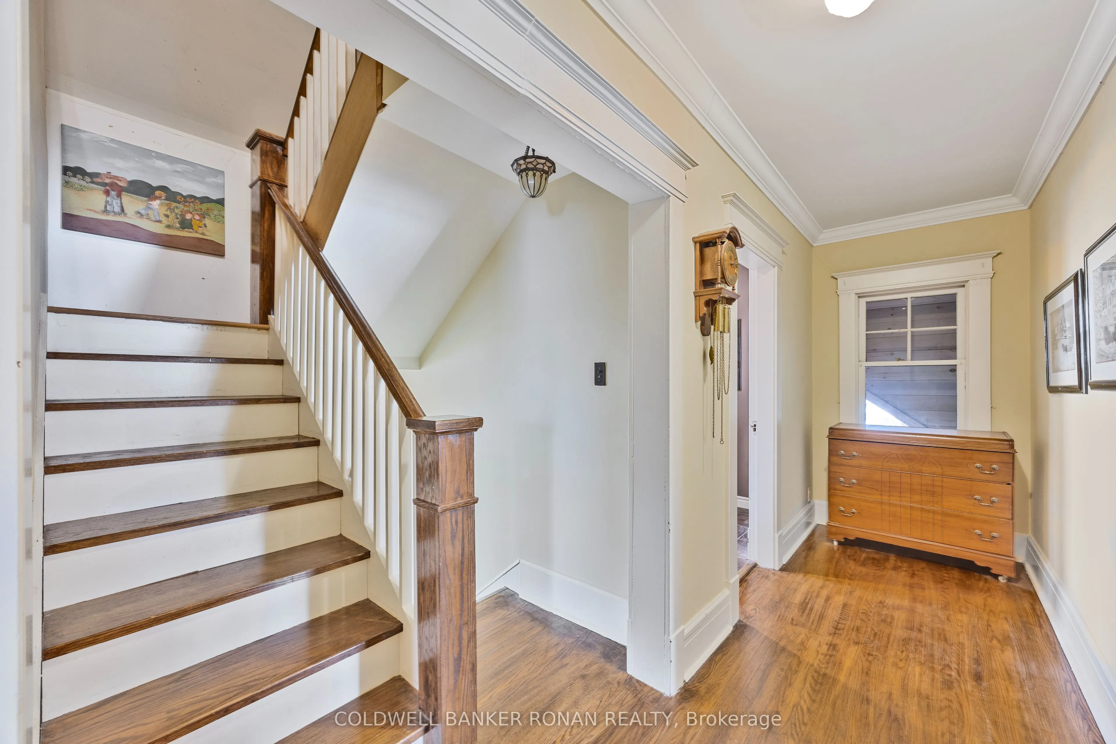 54 Nelson Street W