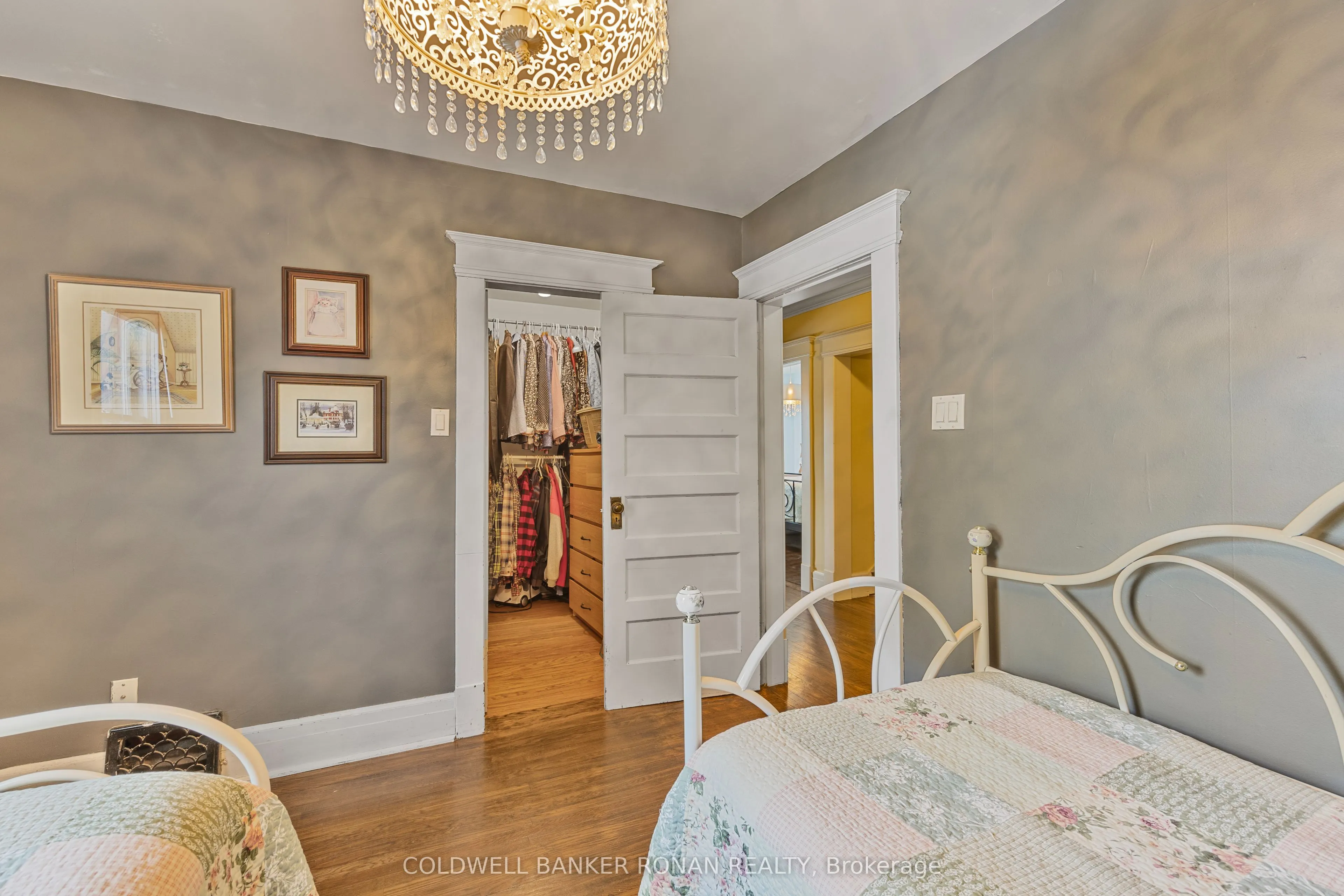 54 Nelson Street W