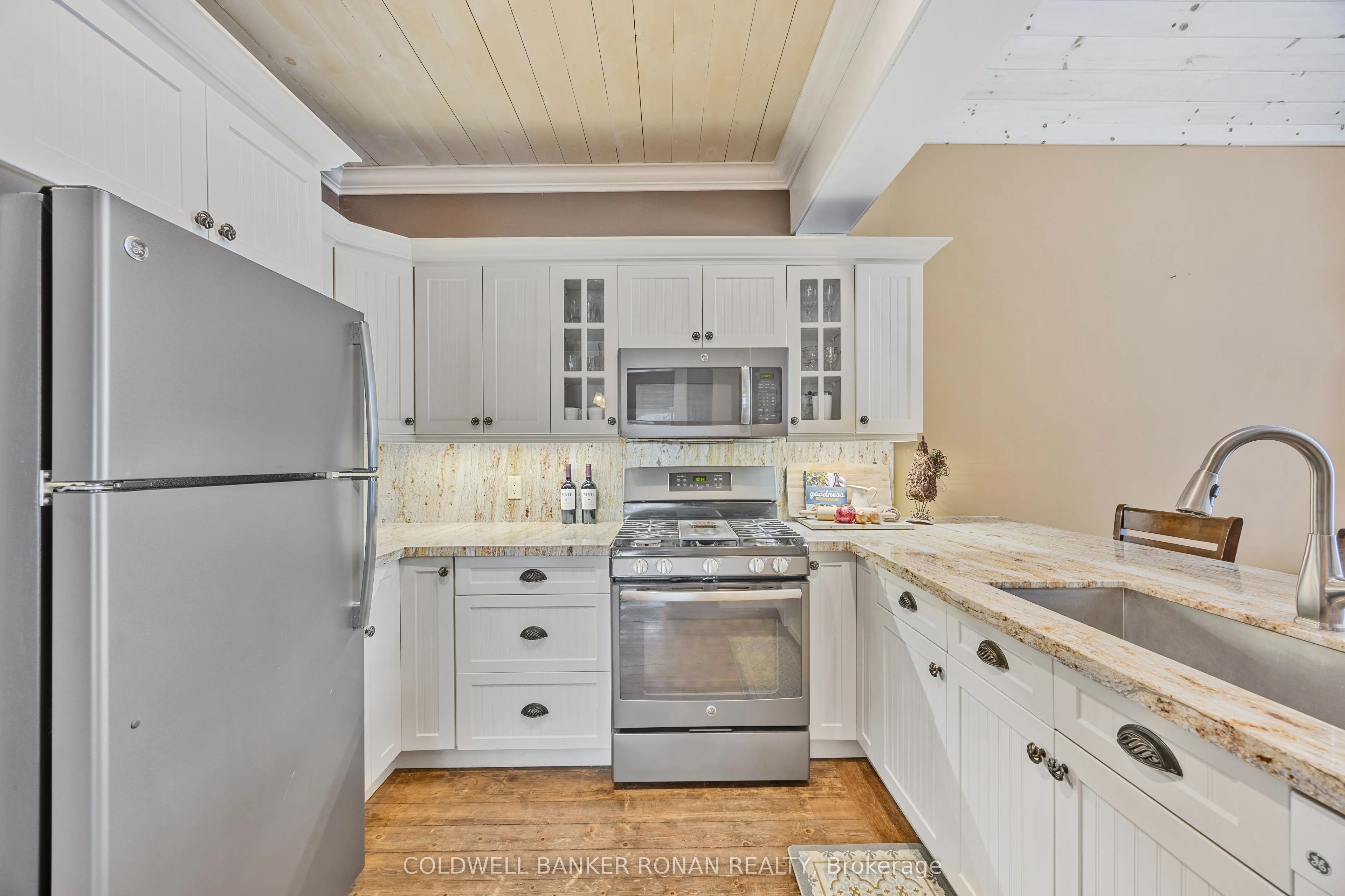 54 Nelson Street W