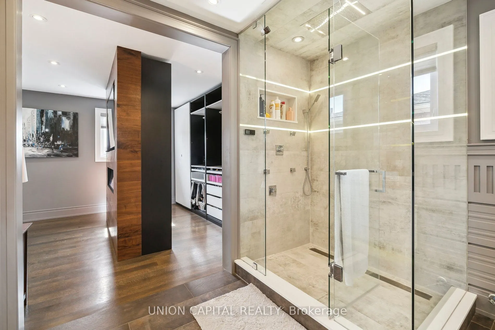 82 Queenston Crescent