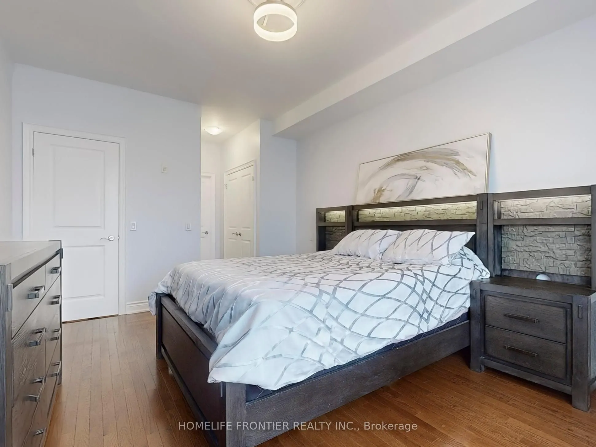 9519 Keele Street, #305