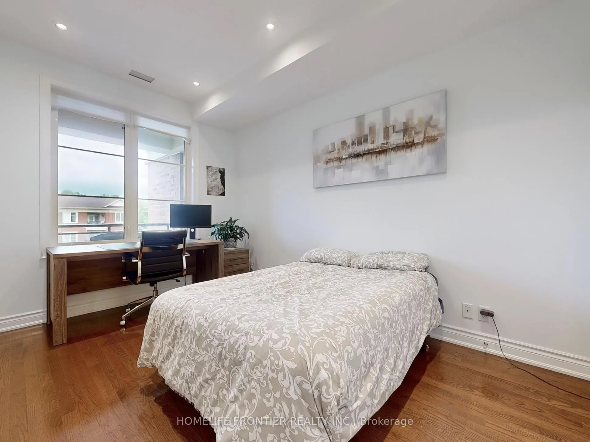 9519 Keele Street, #305