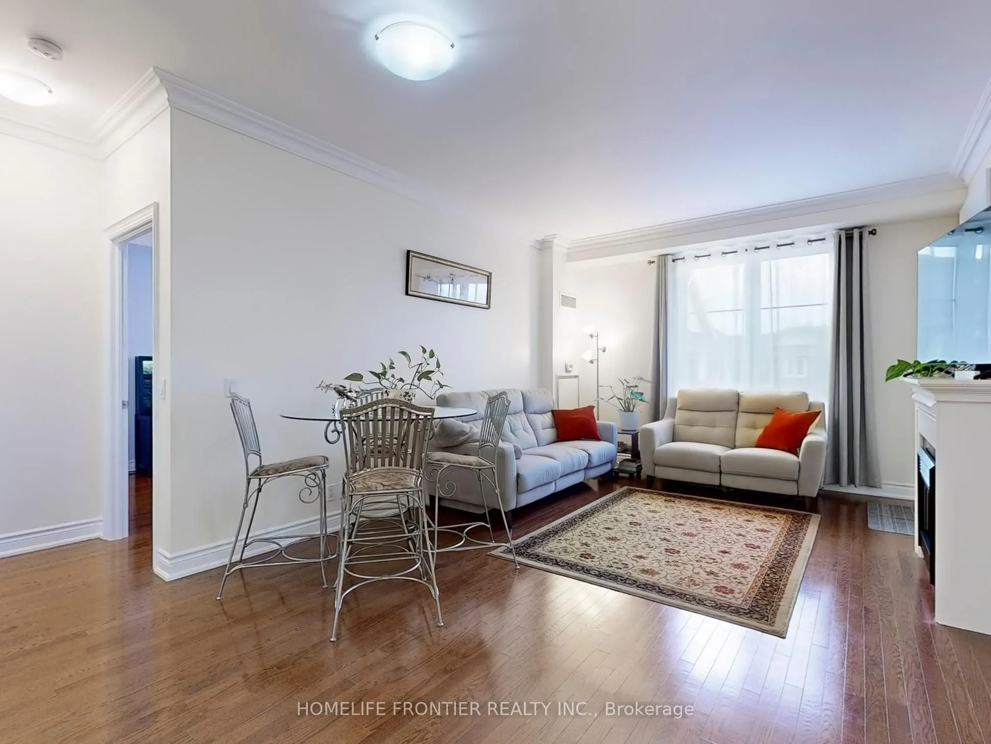 9519 Keele Street, #305