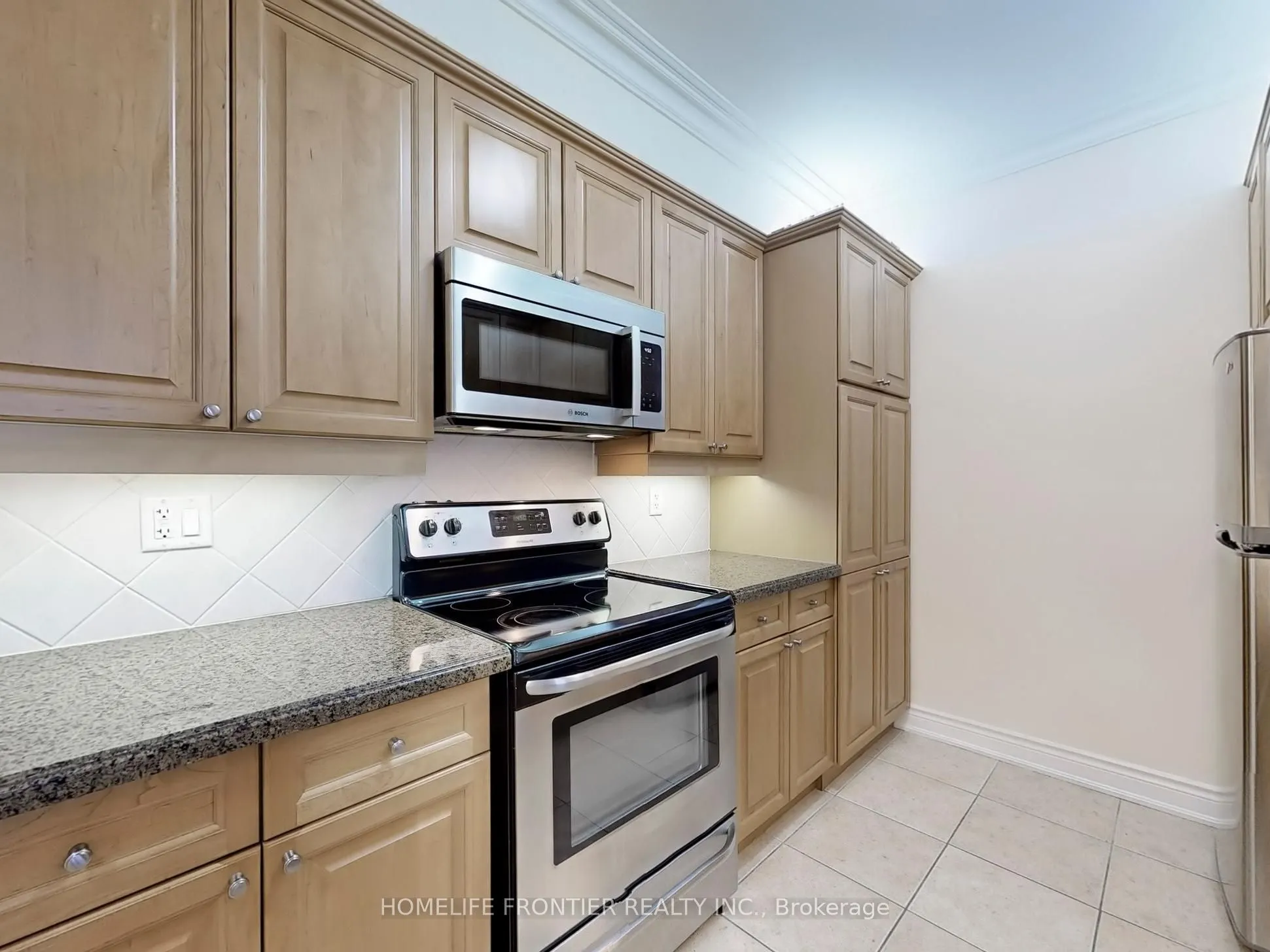 9519 Keele Street, #305