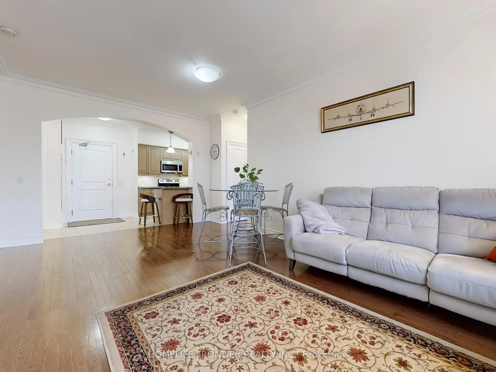 9519 Keele Street, #305