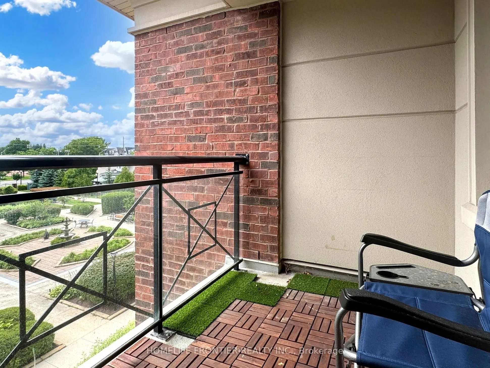 9519 Keele Street, #305