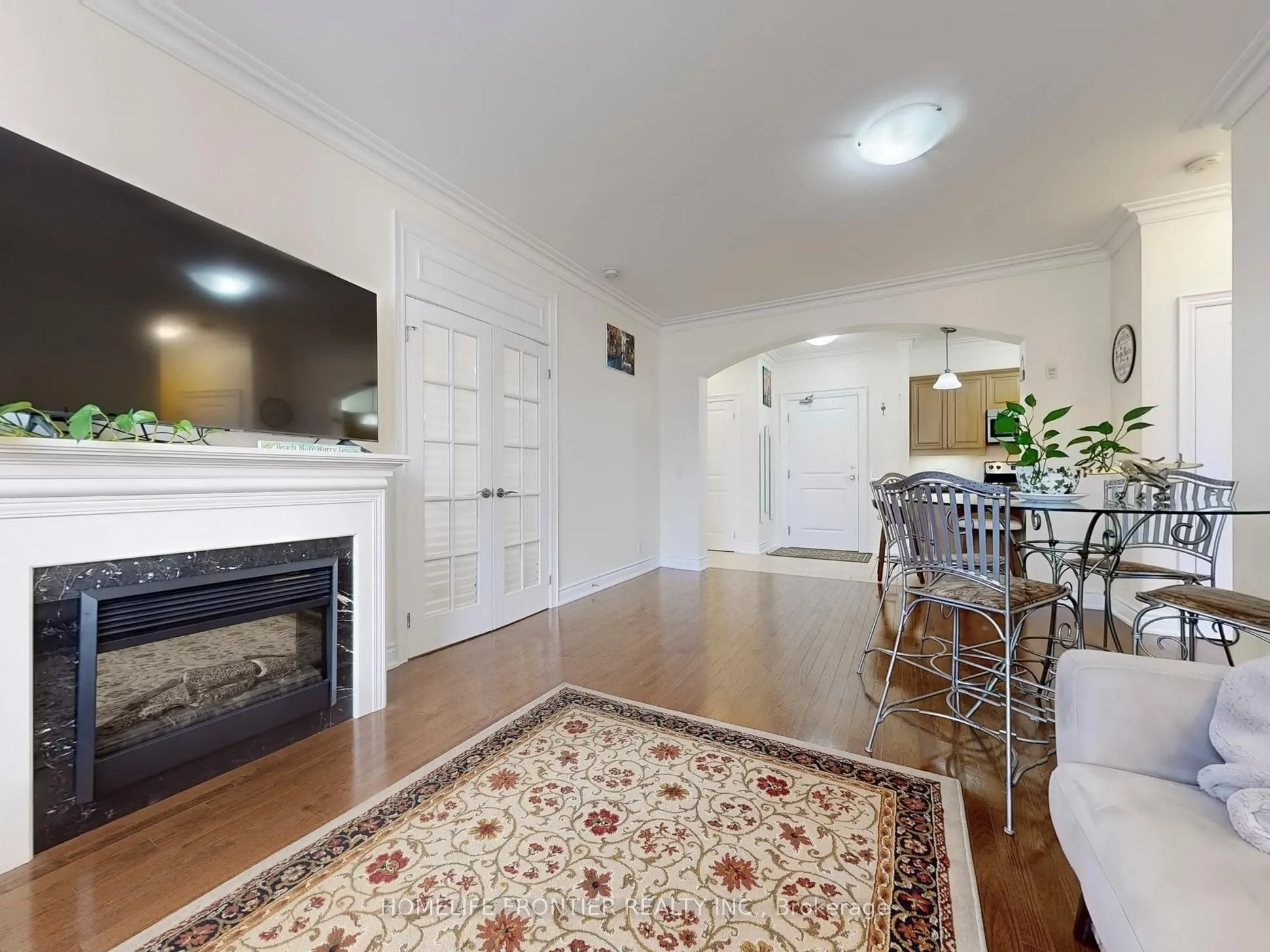 9519 Keele Street, #305