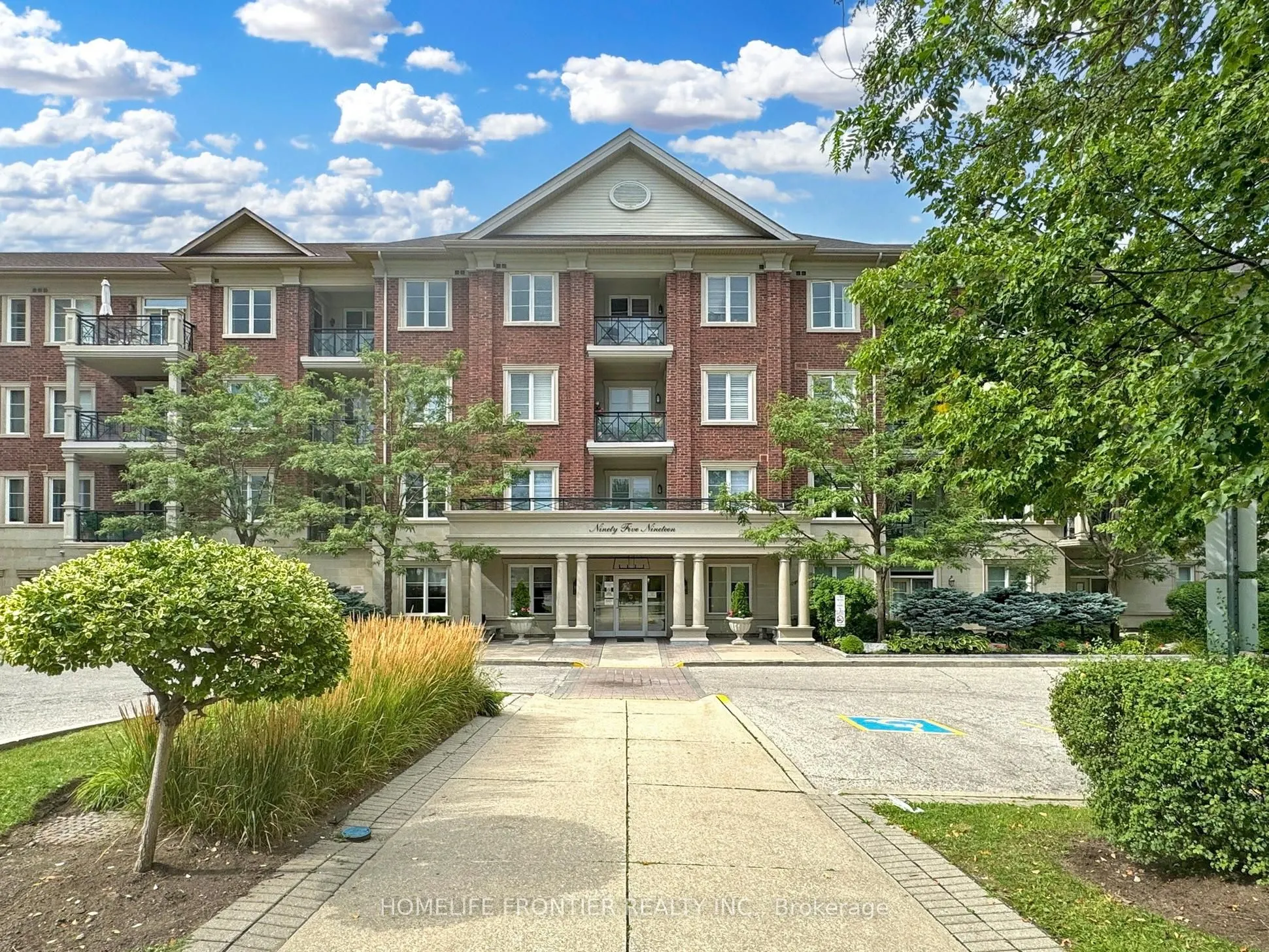 9519 Keele Street, #305