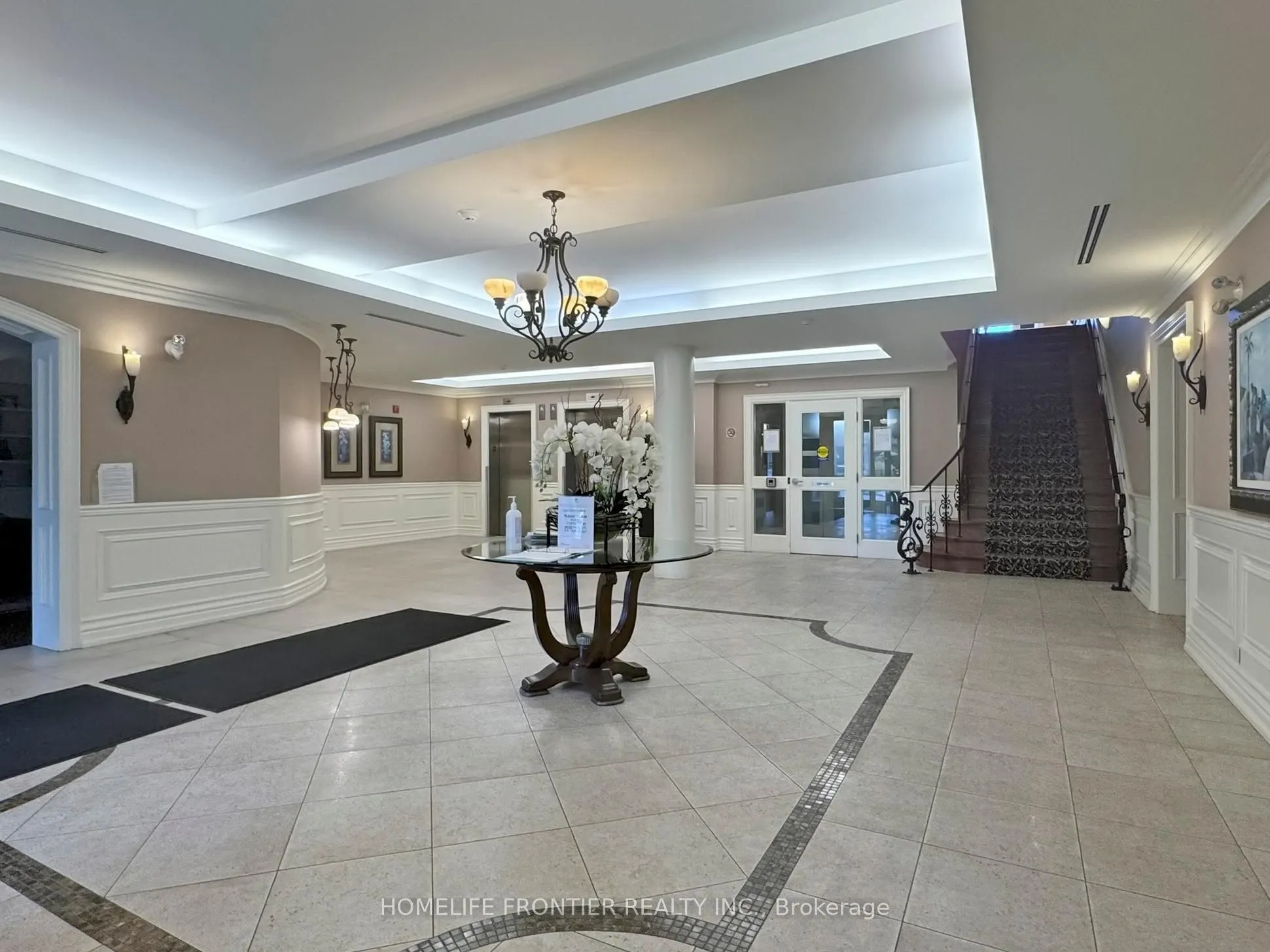 9519 Keele Street, #305