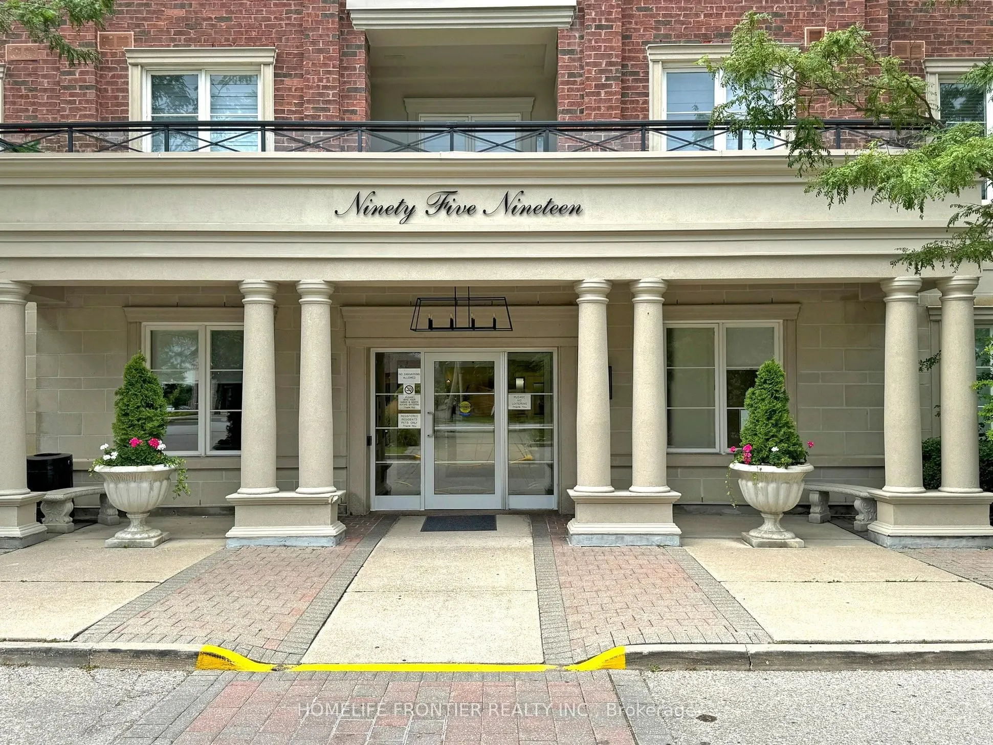 9519 Keele Street, #305