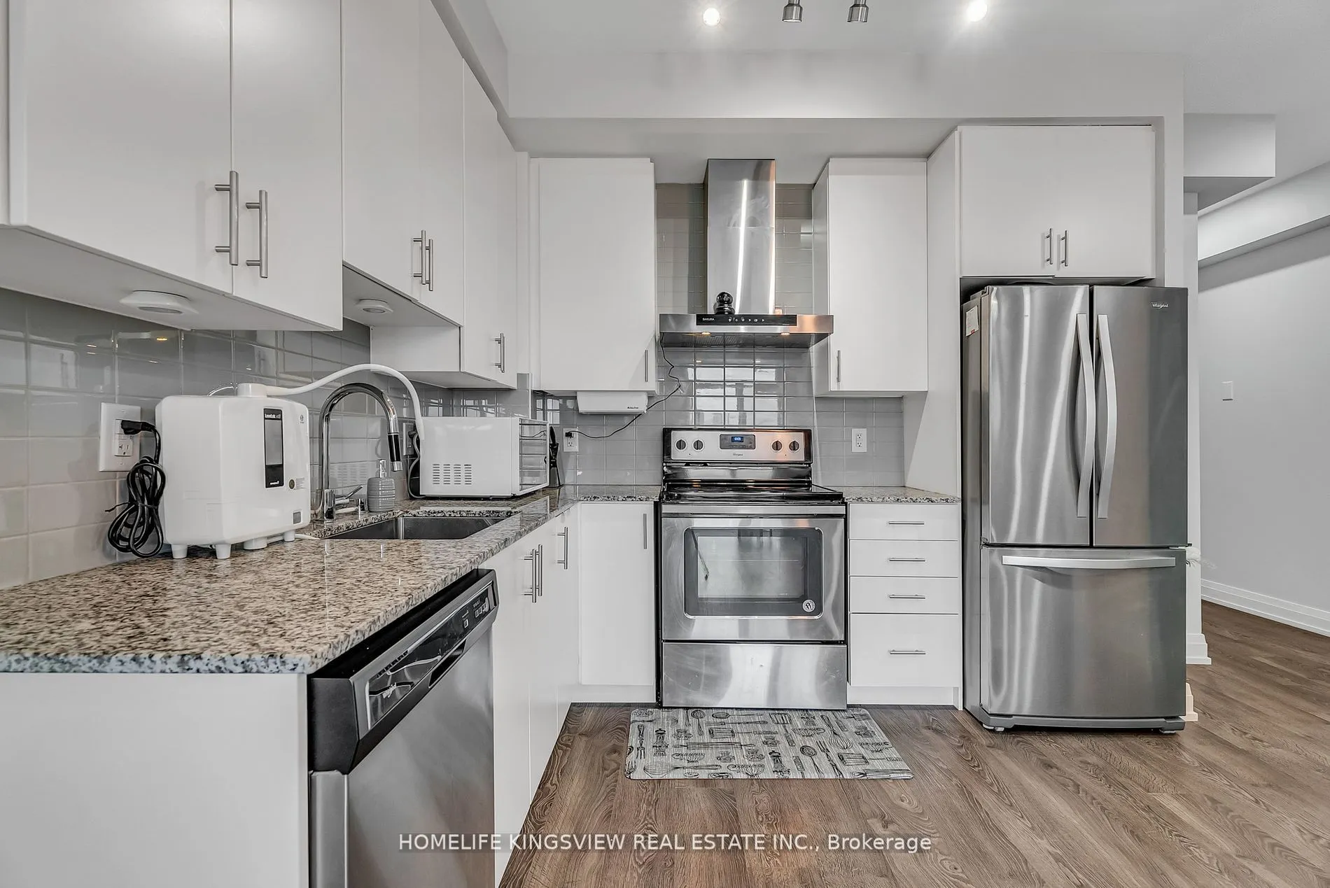 3700 hwy 7, #1802