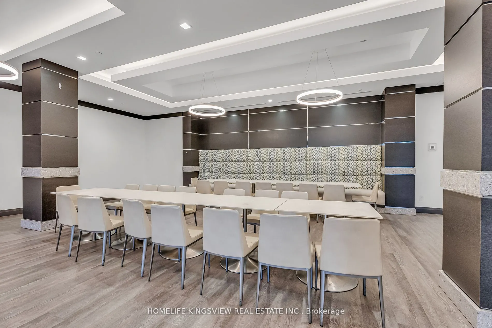3700 hwy 7, #1802