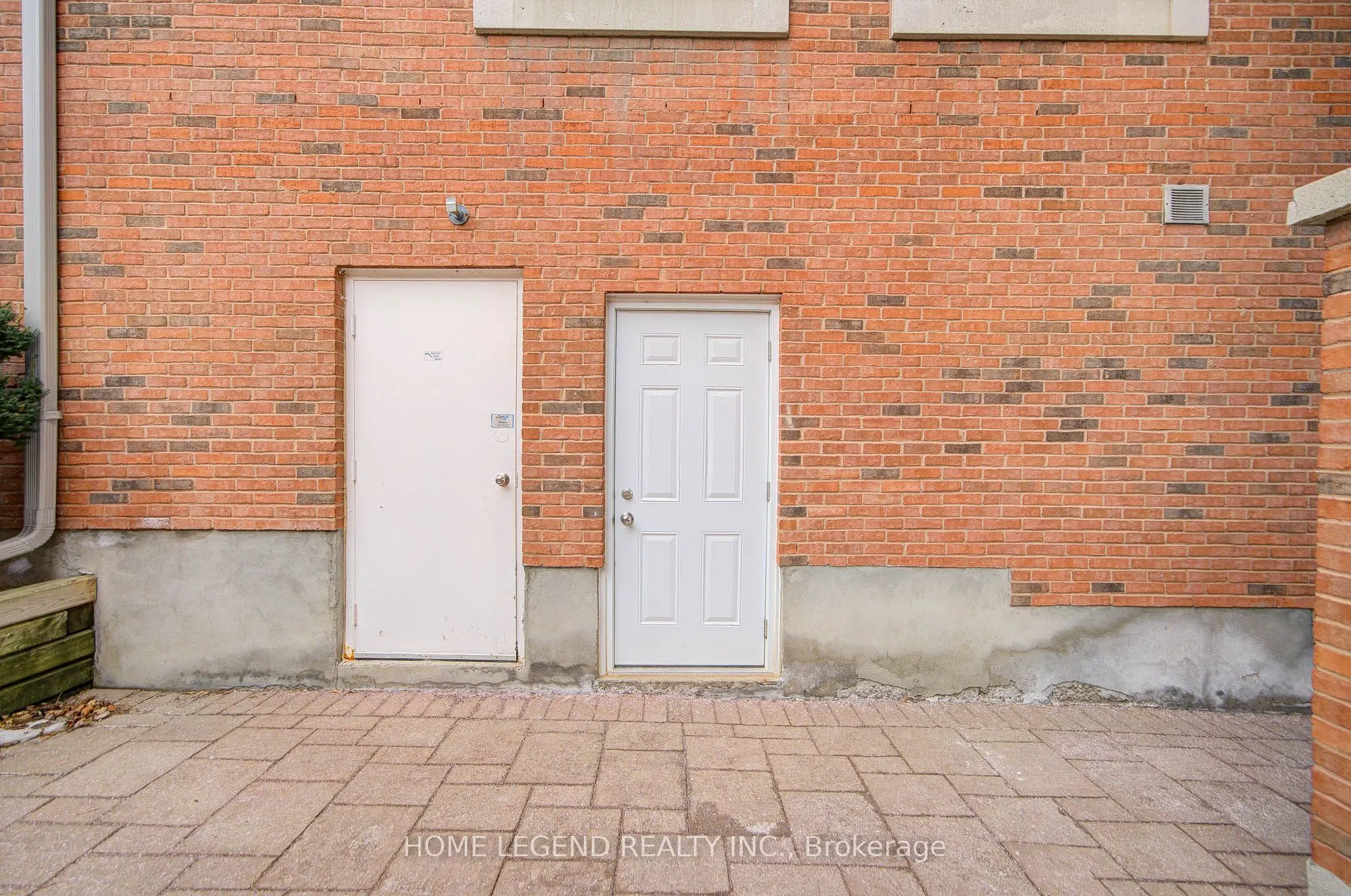 335 Renfrew Drive, #101