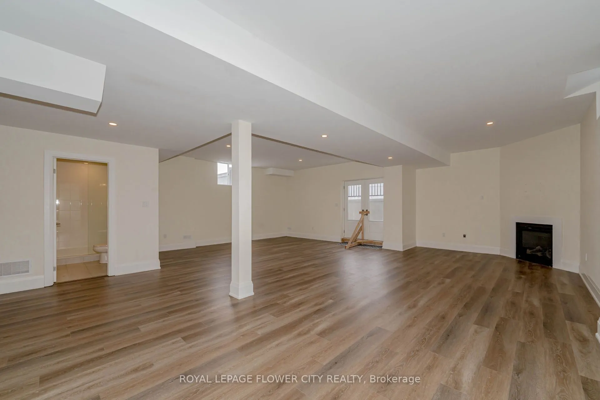 518 Kleinburg Summit Way