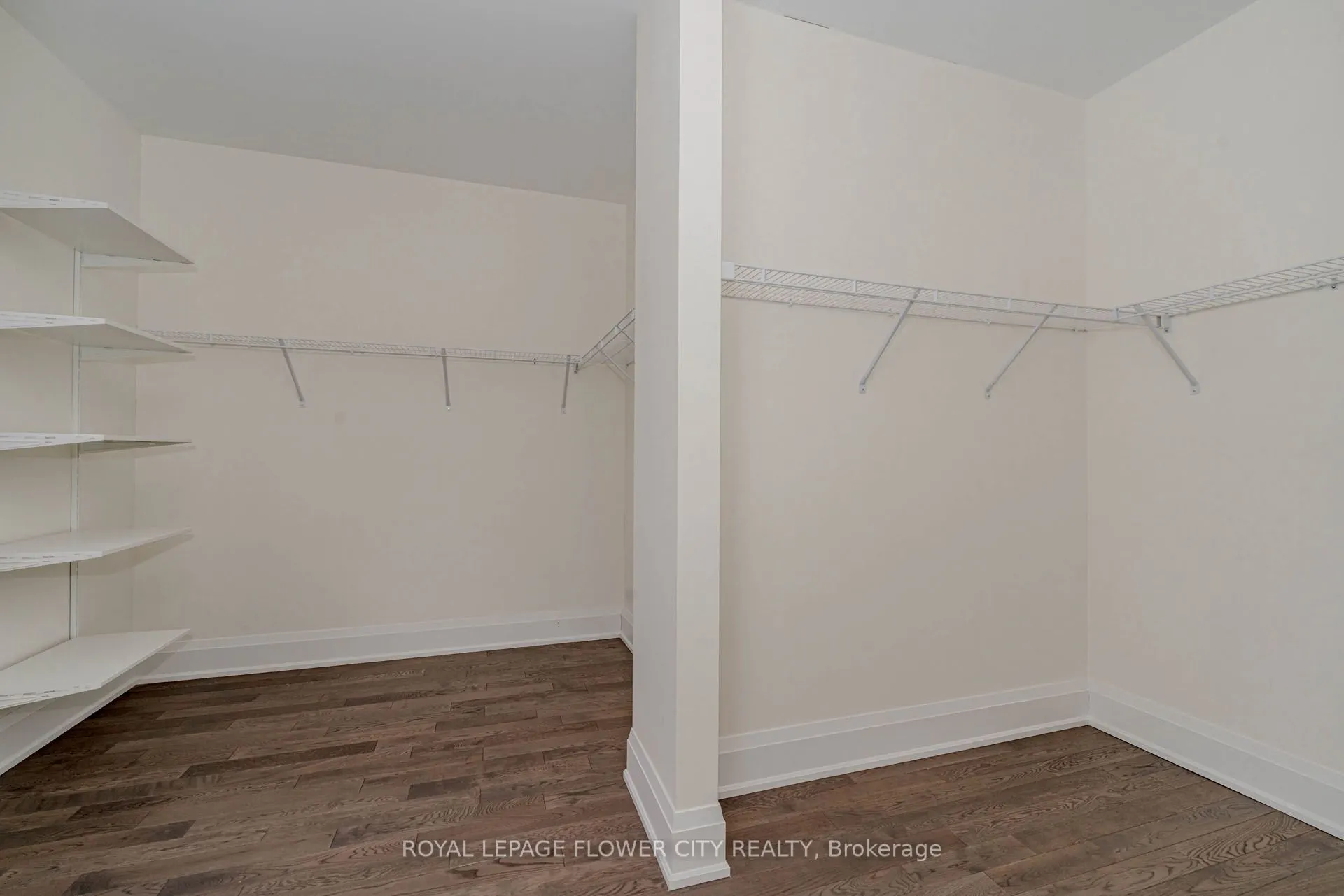 518 Kleinburg Summit Way